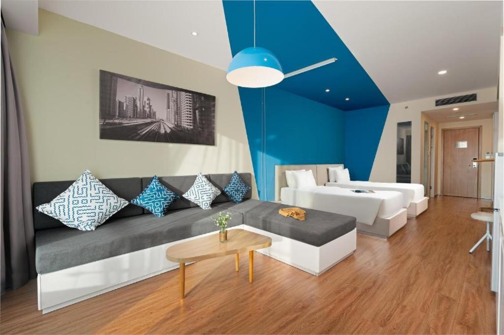 Nha Trang Ocean View Studio - Free Breakfast & Pool view 3