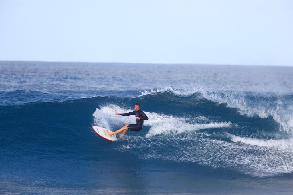 Private surf house & garden, v near beach & town
