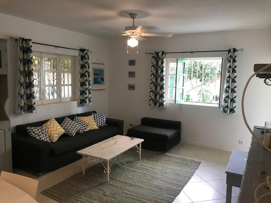 Private surf house & garden, v near beach & town