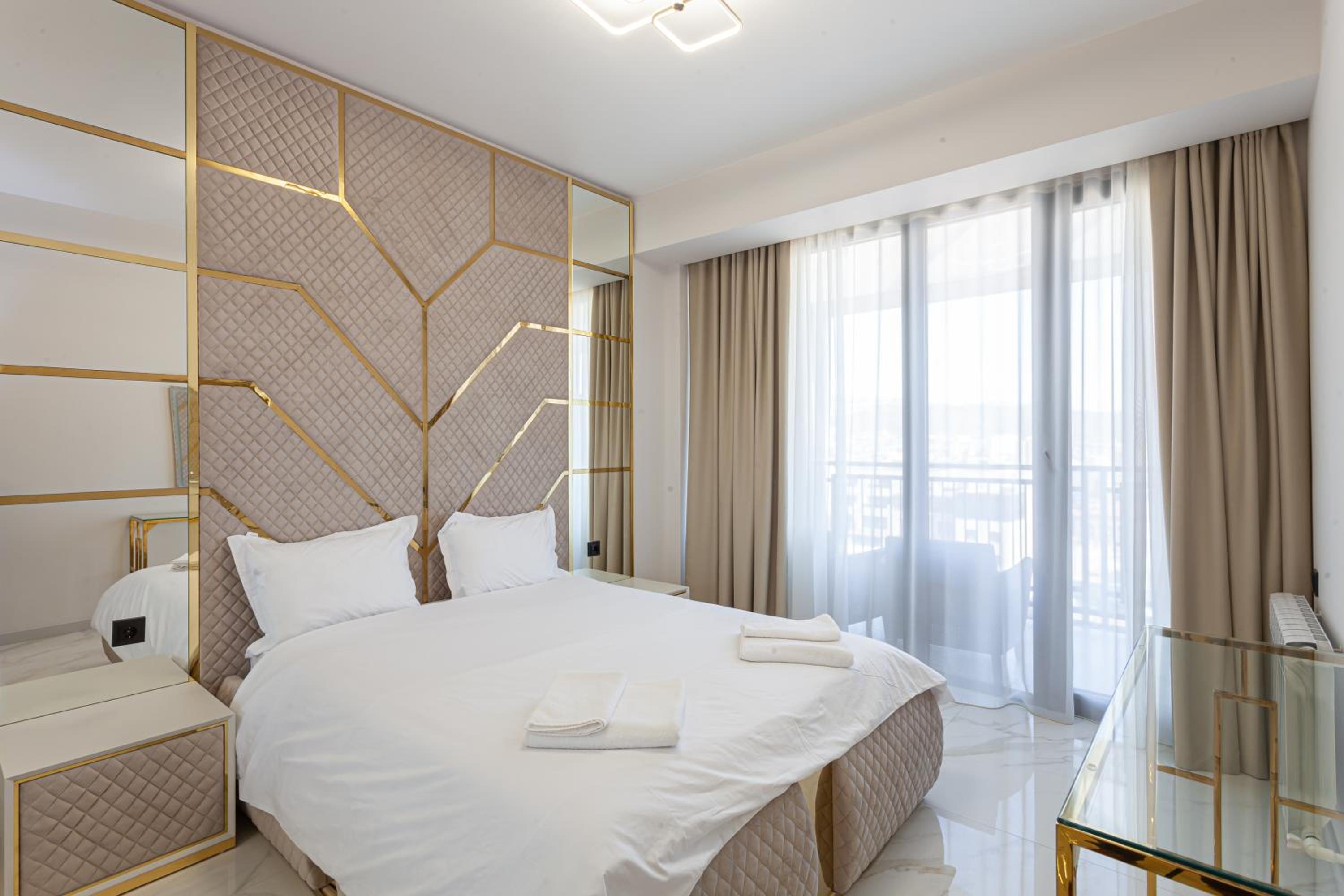 Apart-hotel on Koghbatsi 16