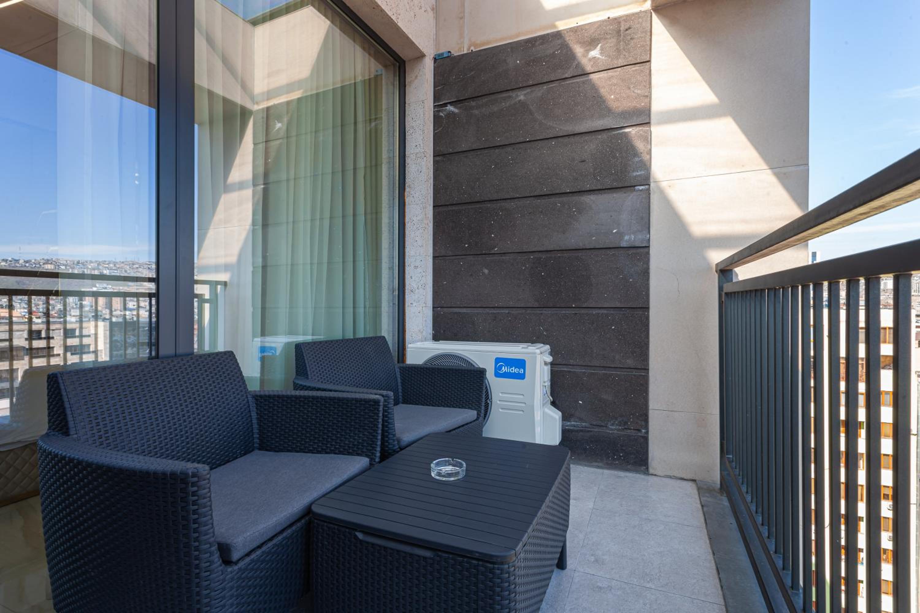 Apart-hotel on Koghbatsi 16