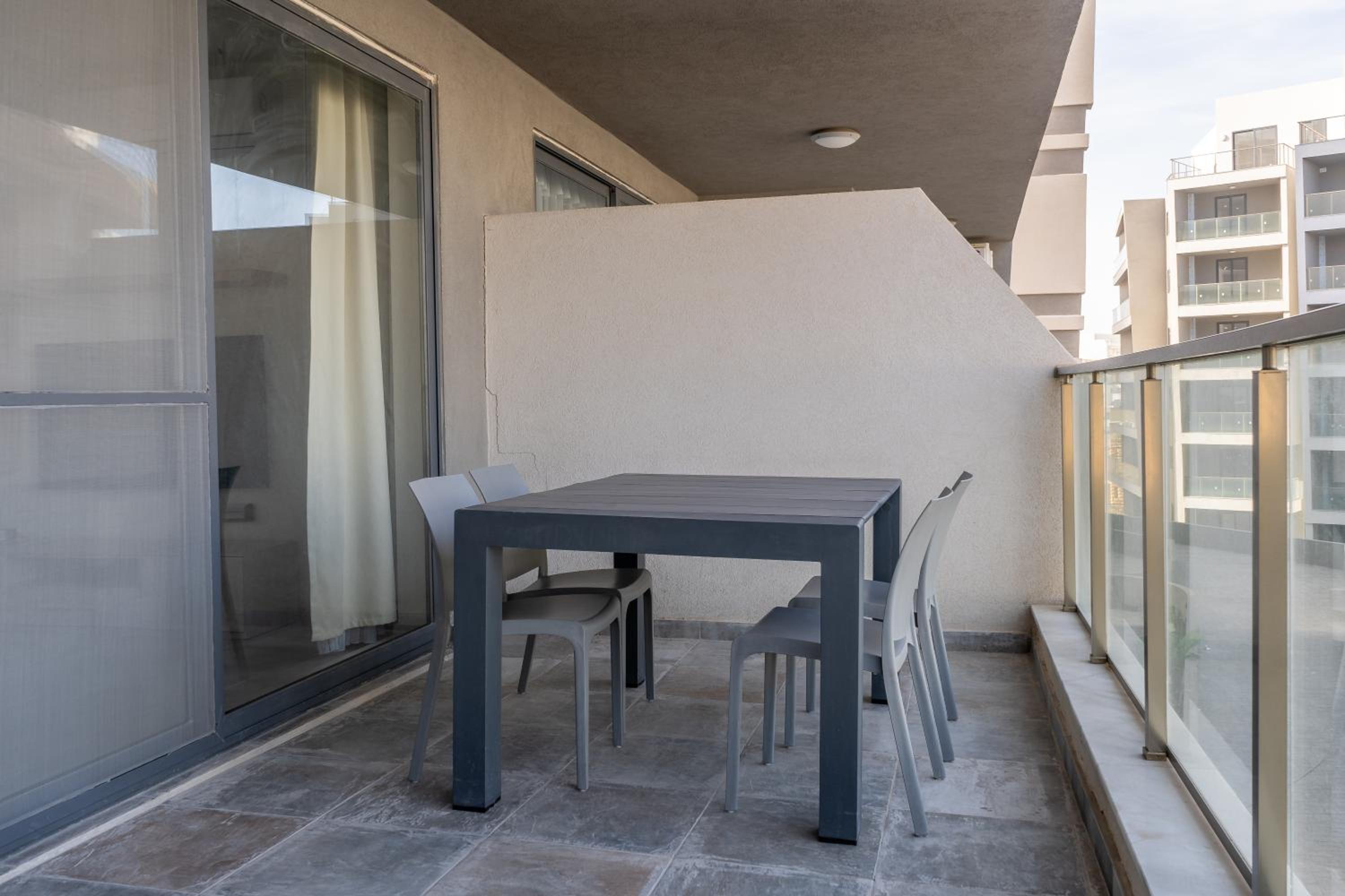 Seabreeze Luxury Apartment photo 1