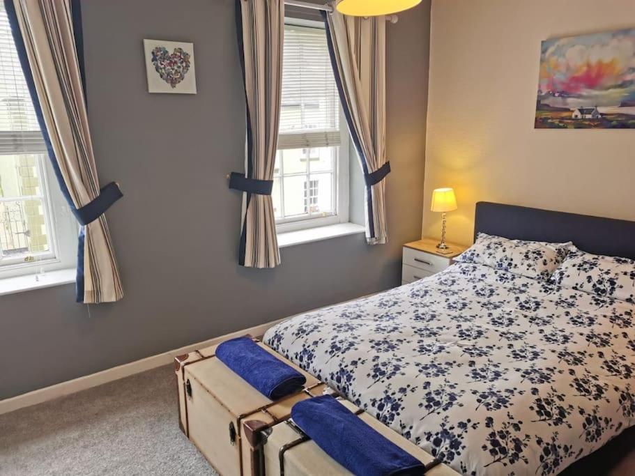 Spacious 3 Bedroom Apartment in Hillsborough, NI view 2