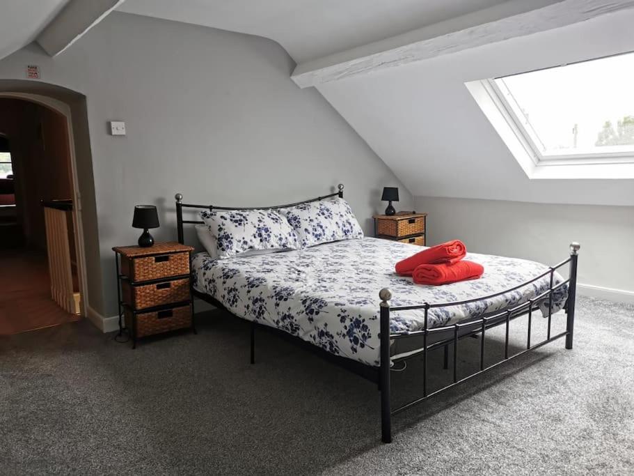 Spacious 3 Bedroom Apartment in Hillsborough, NI view 4