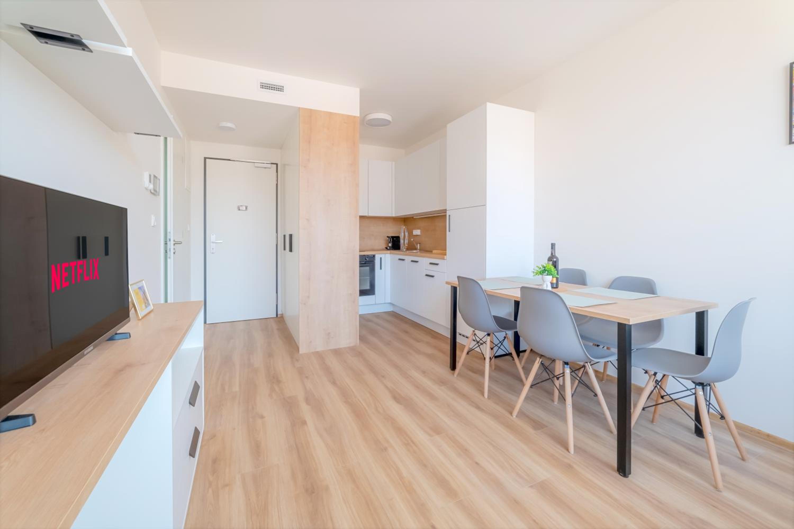 MyMozart Residence by Rentez