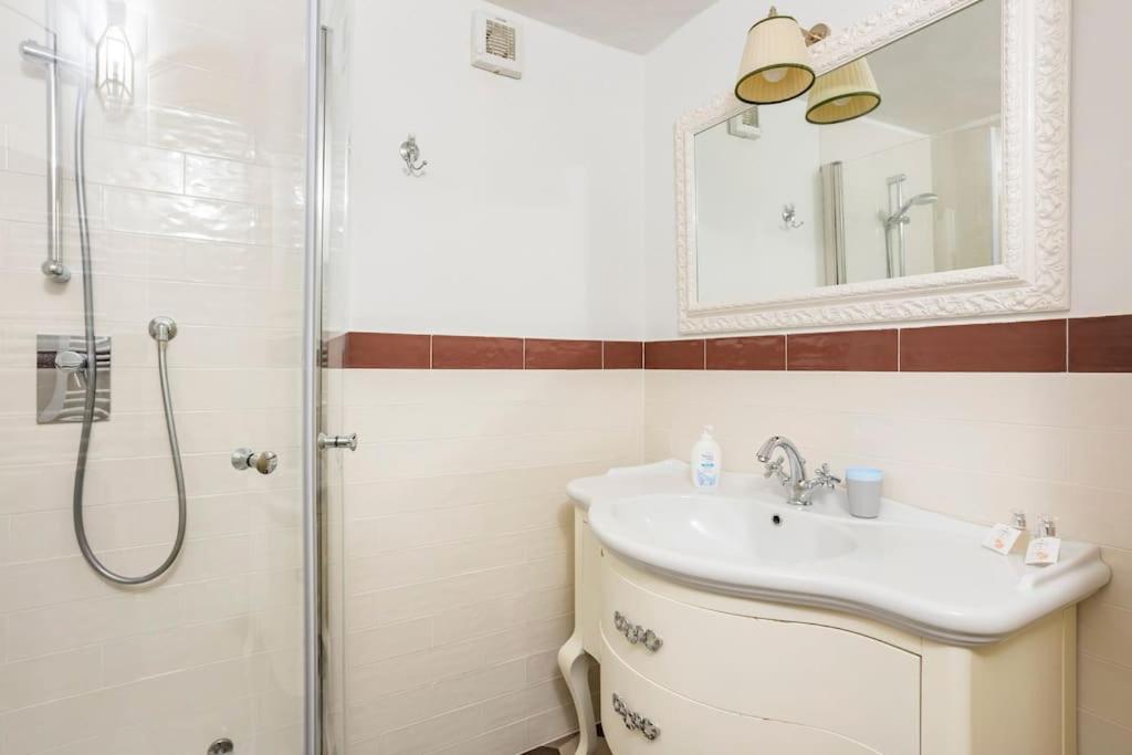 Piazza Pitti - Luxury Apartment -Town Center