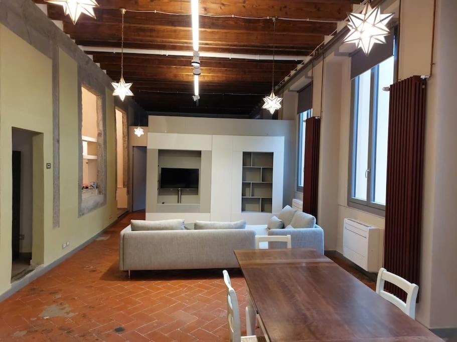 Piazza Pitti - Luxury Apartment -Town Center