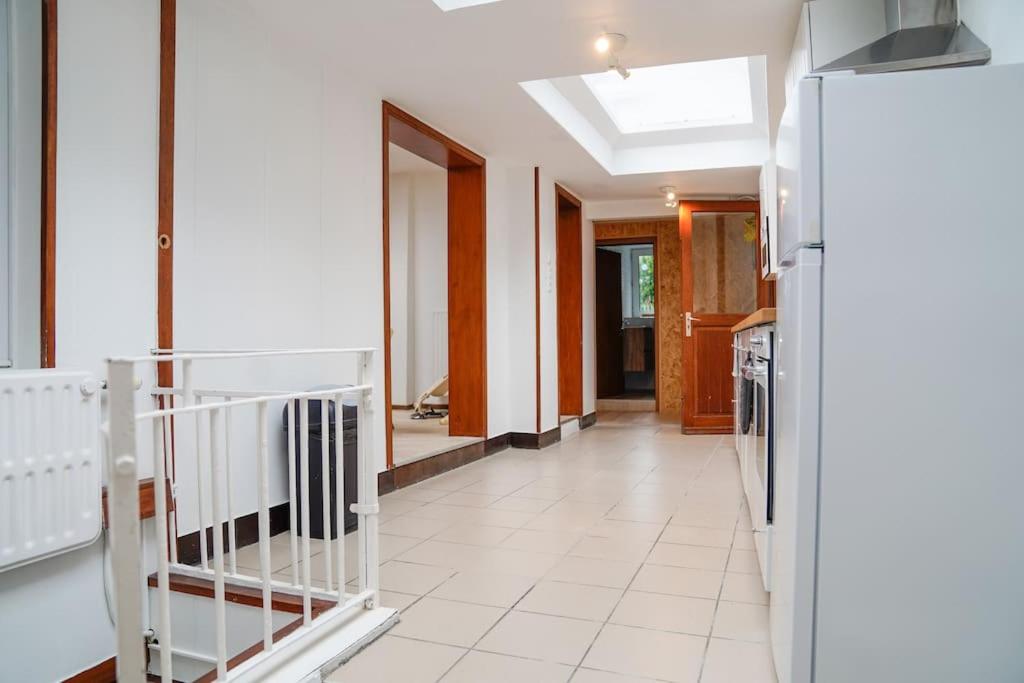 Maison 12 voyageurs tout confort avec jardin au centre de Dinant