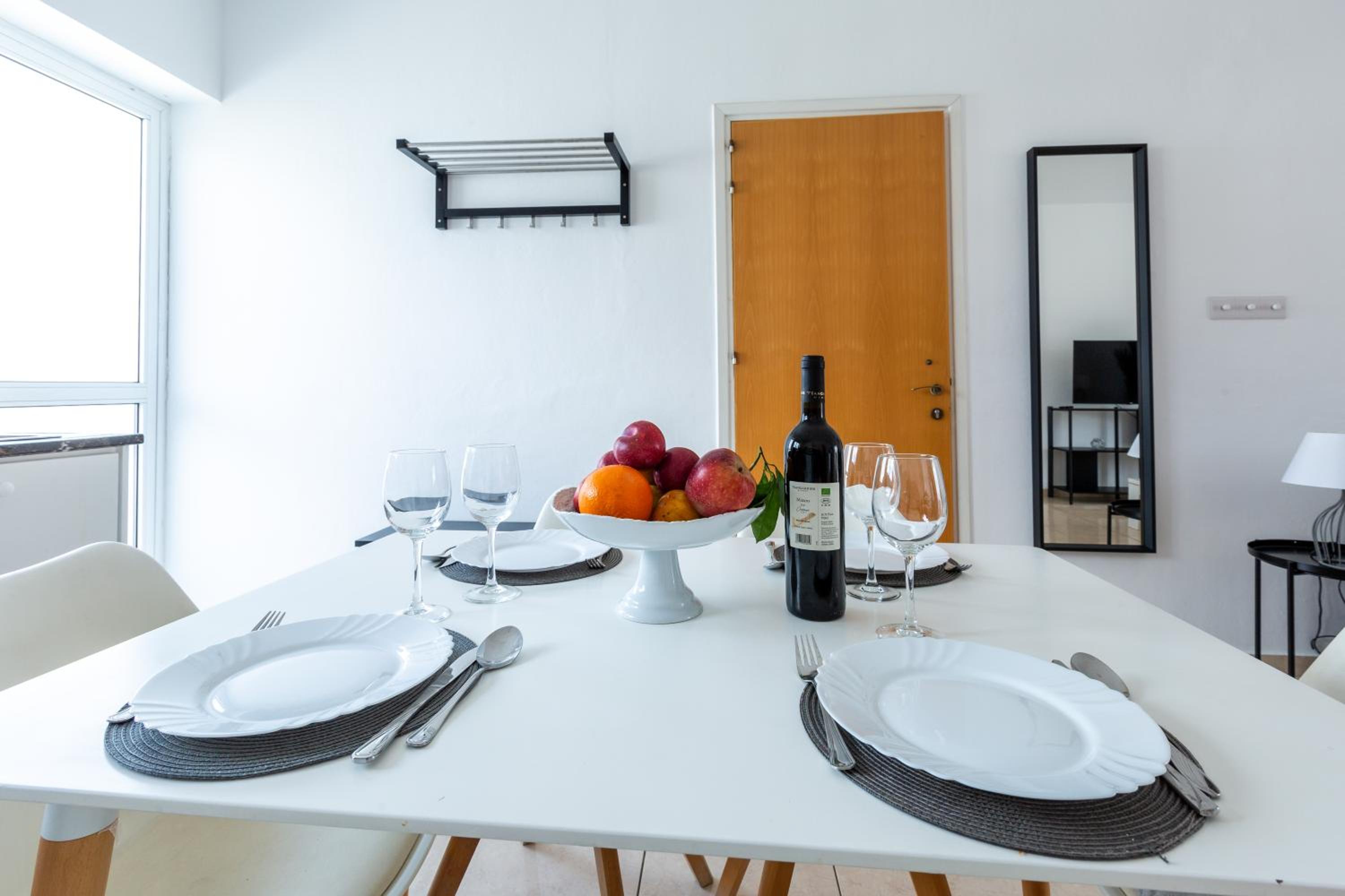 Beautiful 2 bed apartment in Paphos Cyprus