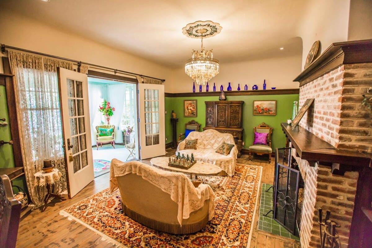 Luxury waterfront fairytale themed home - Carmen Elisabeth