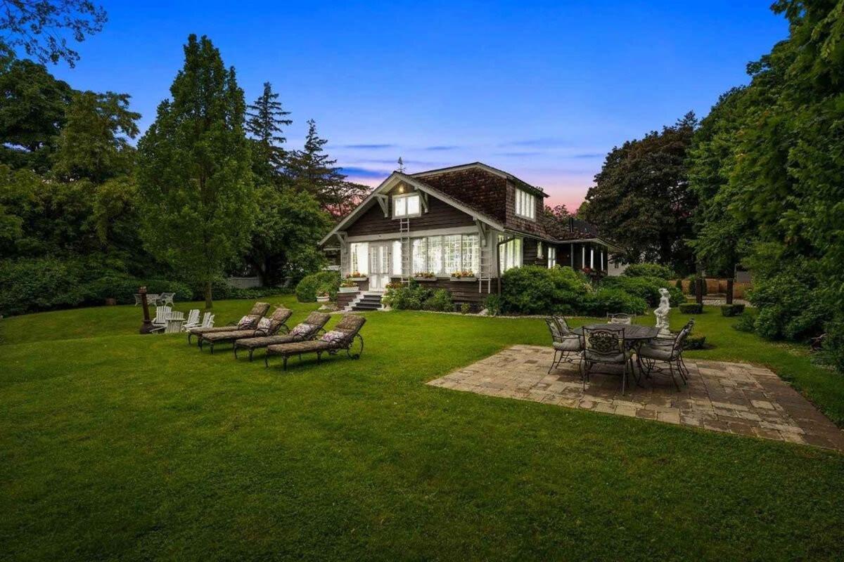 Luxury waterfront fairytale themed home - Carmen Elisabeth