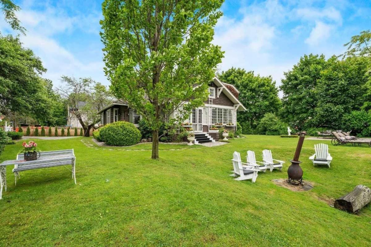 Luxury waterfront fairytale themed home - Carmen Elisabeth