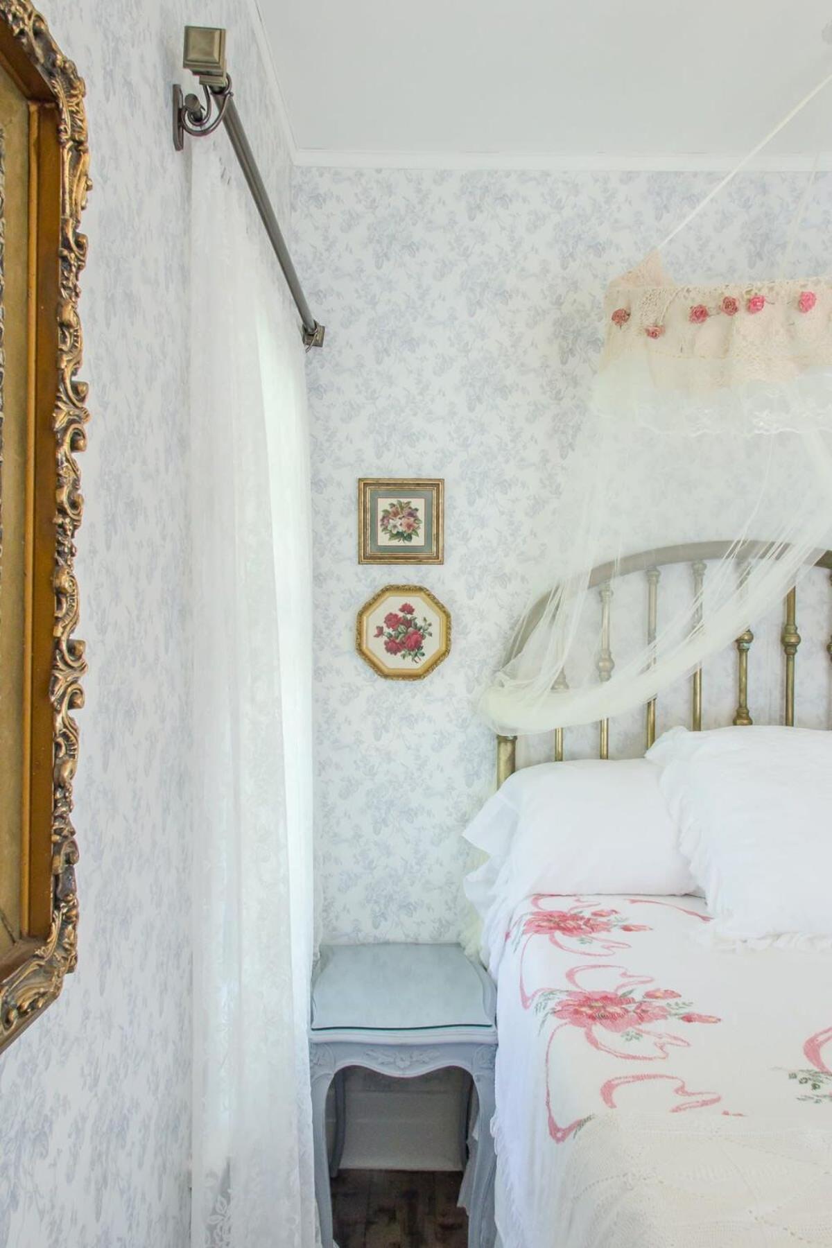 Luxury waterfront fairytale themed home - Carmen Elisabeth