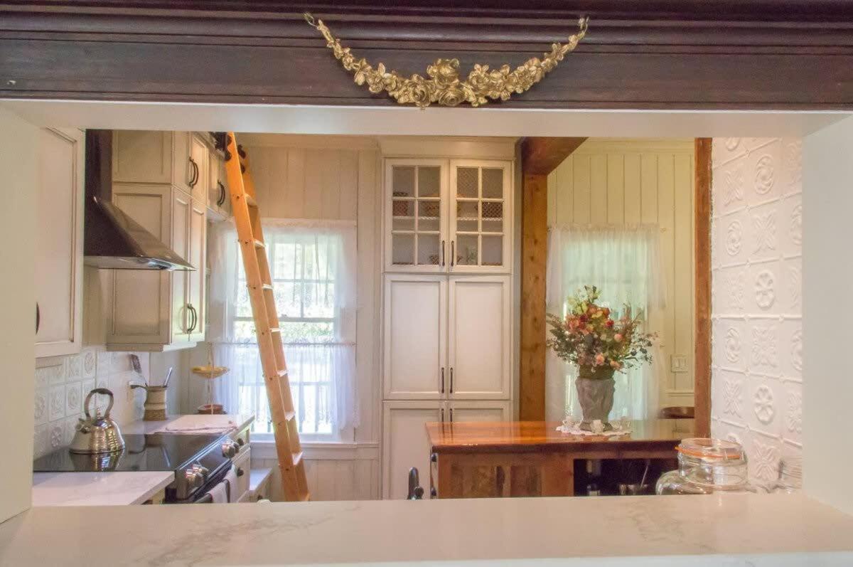 Luxury waterfront fairytale themed home - Carmen Elisabeth