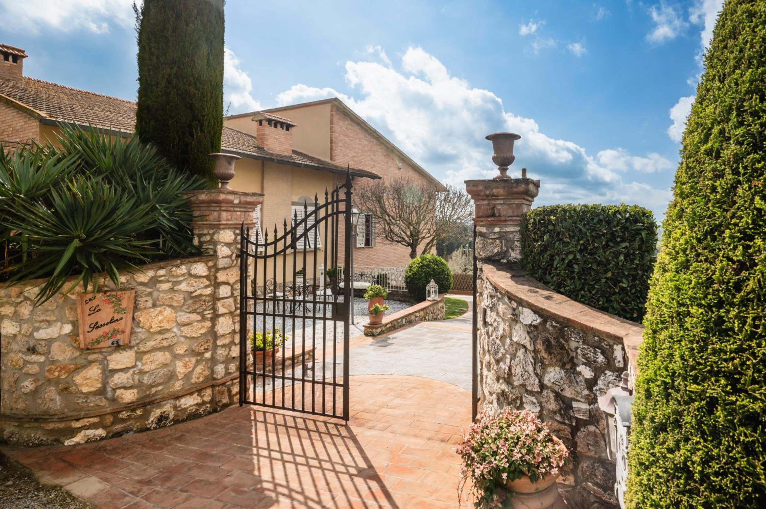 Villa Sassina by Mmega view 4