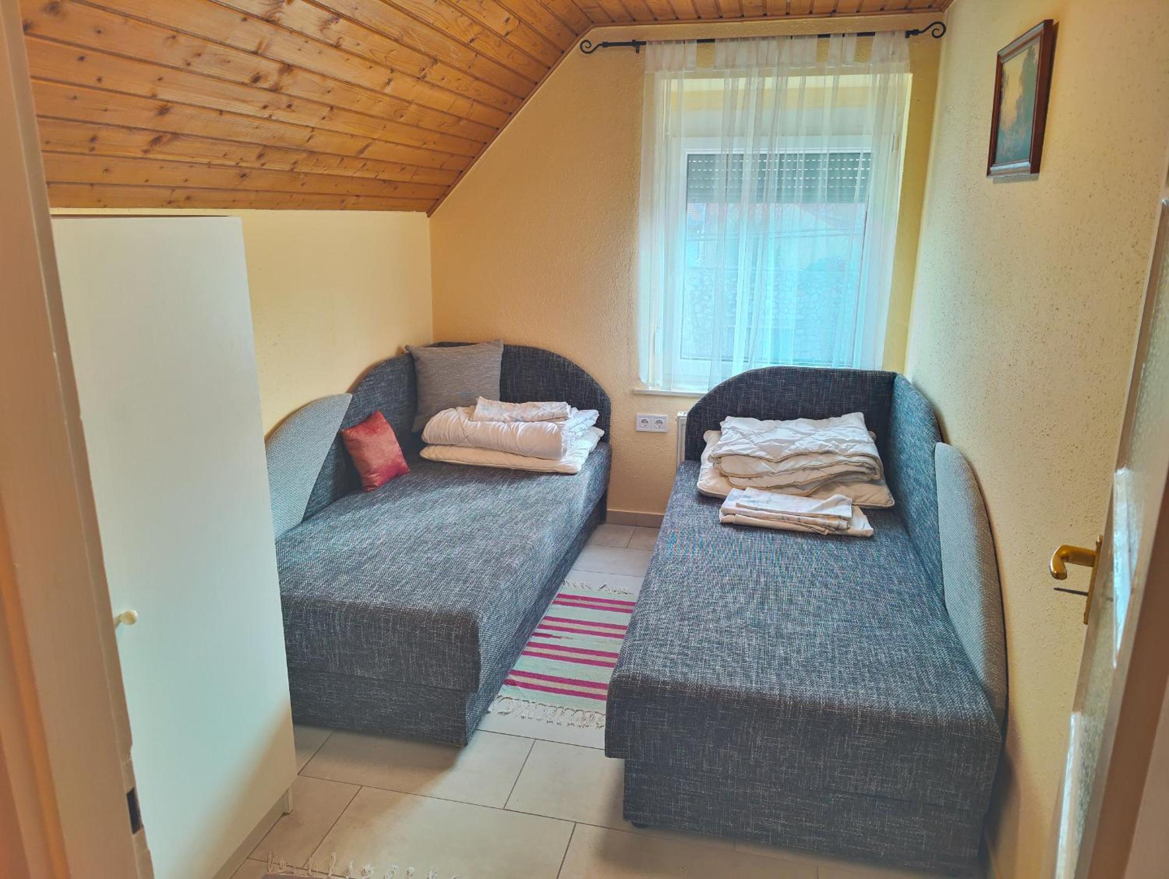 Attila apartman - Szabadság út view 3