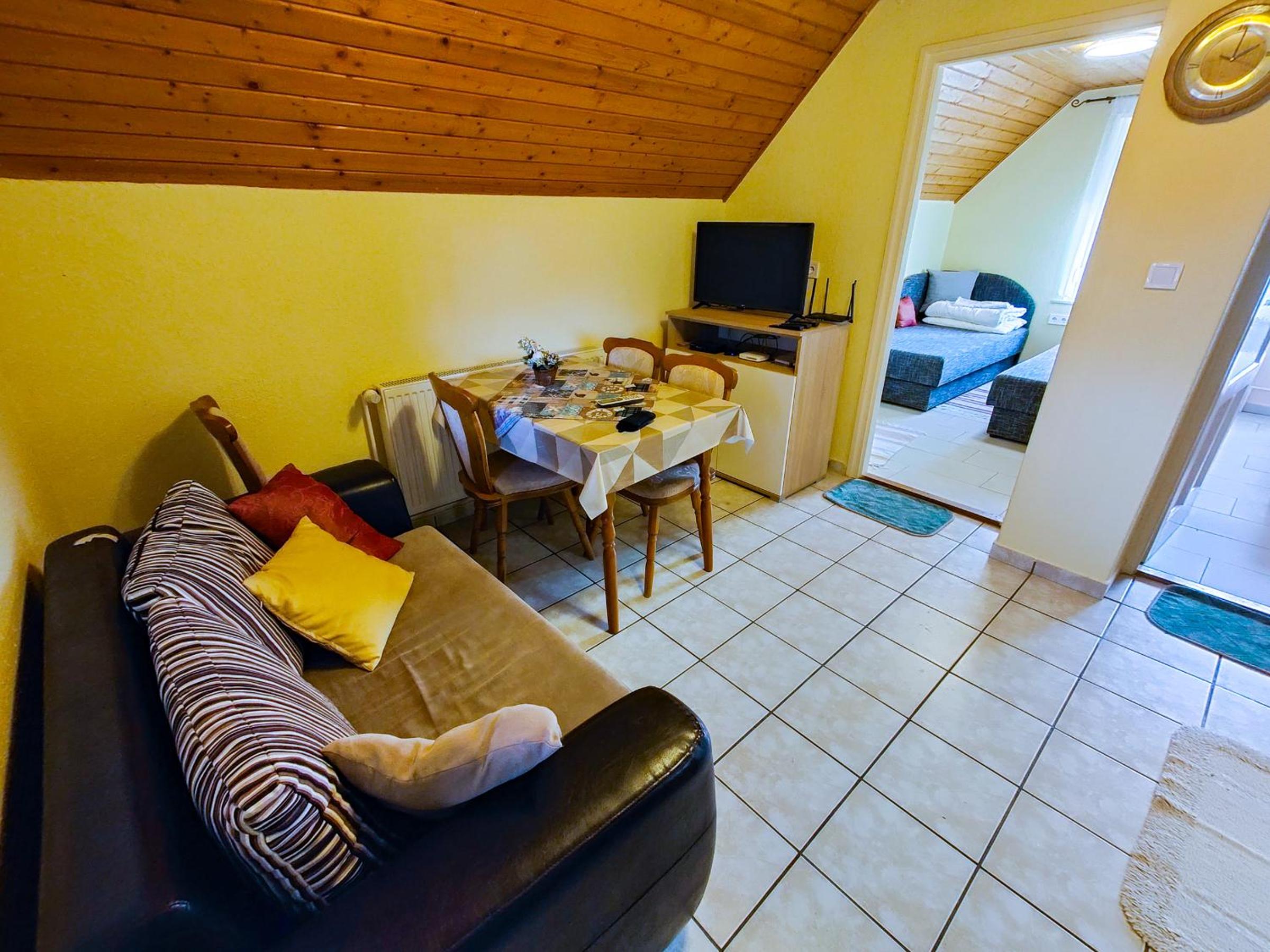 Attila apartman - Szabadság út view 4
