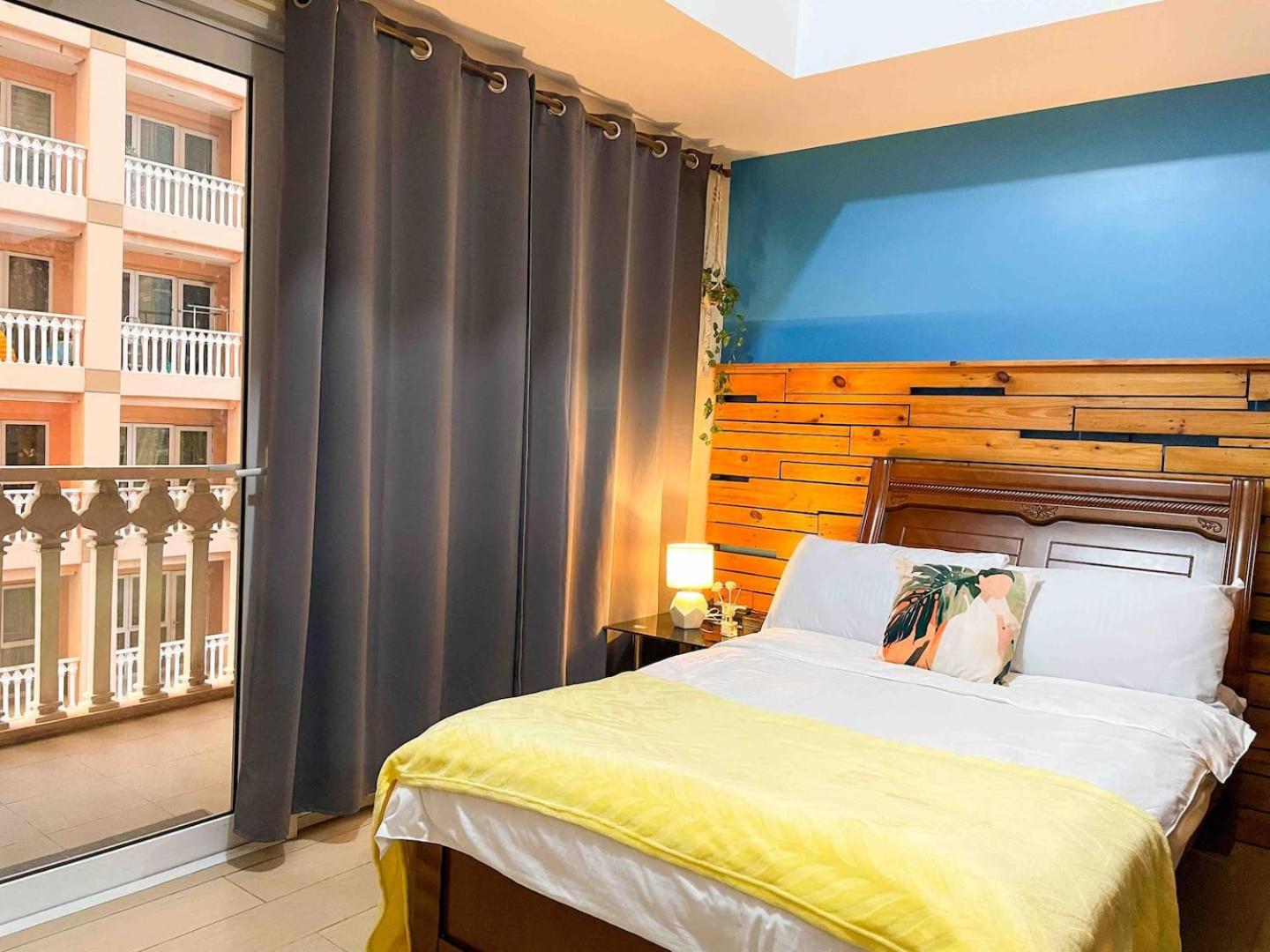 Elegant Condo Beside Venice Grand Canal #vlra23j view 2