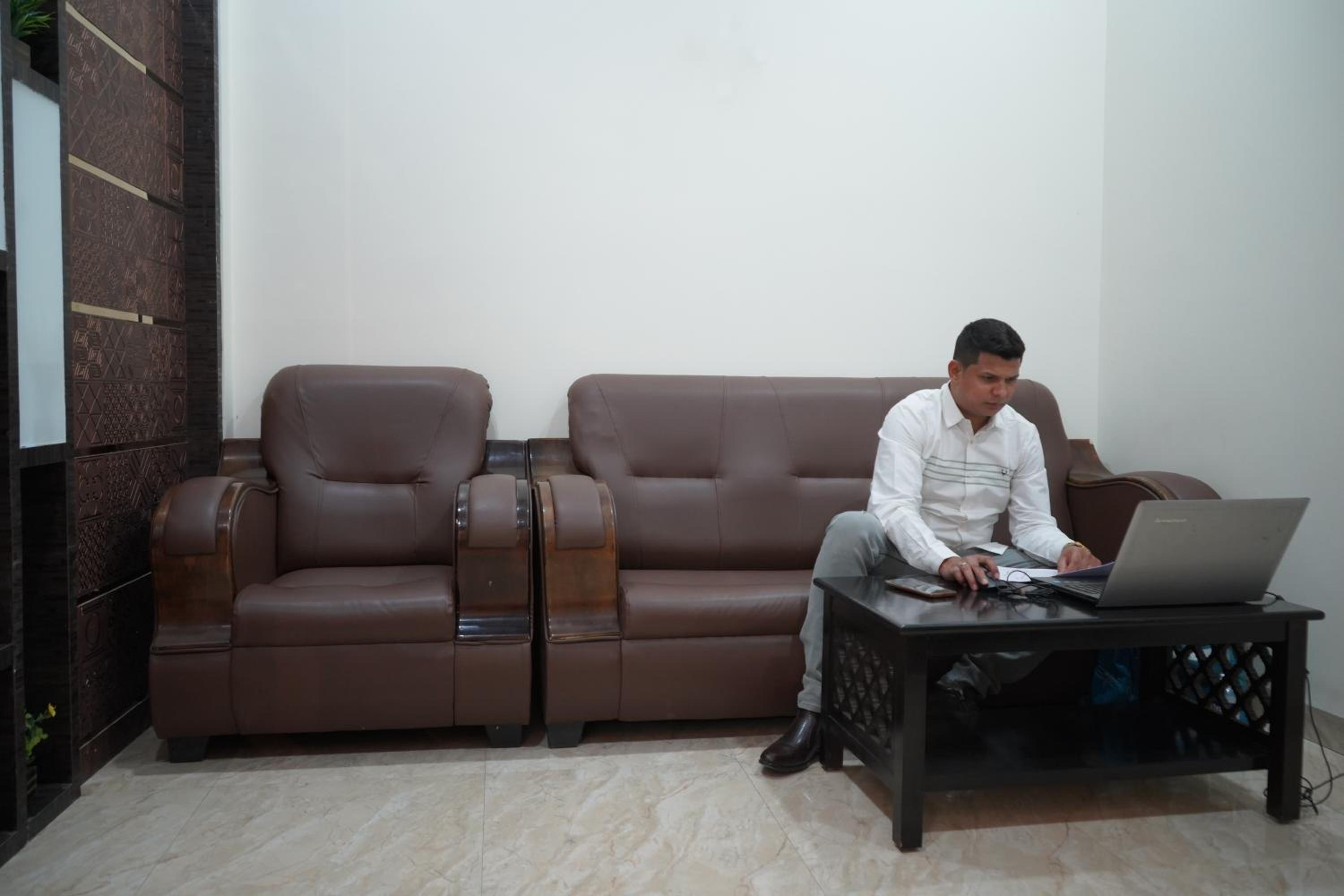 Vakratunda Executive