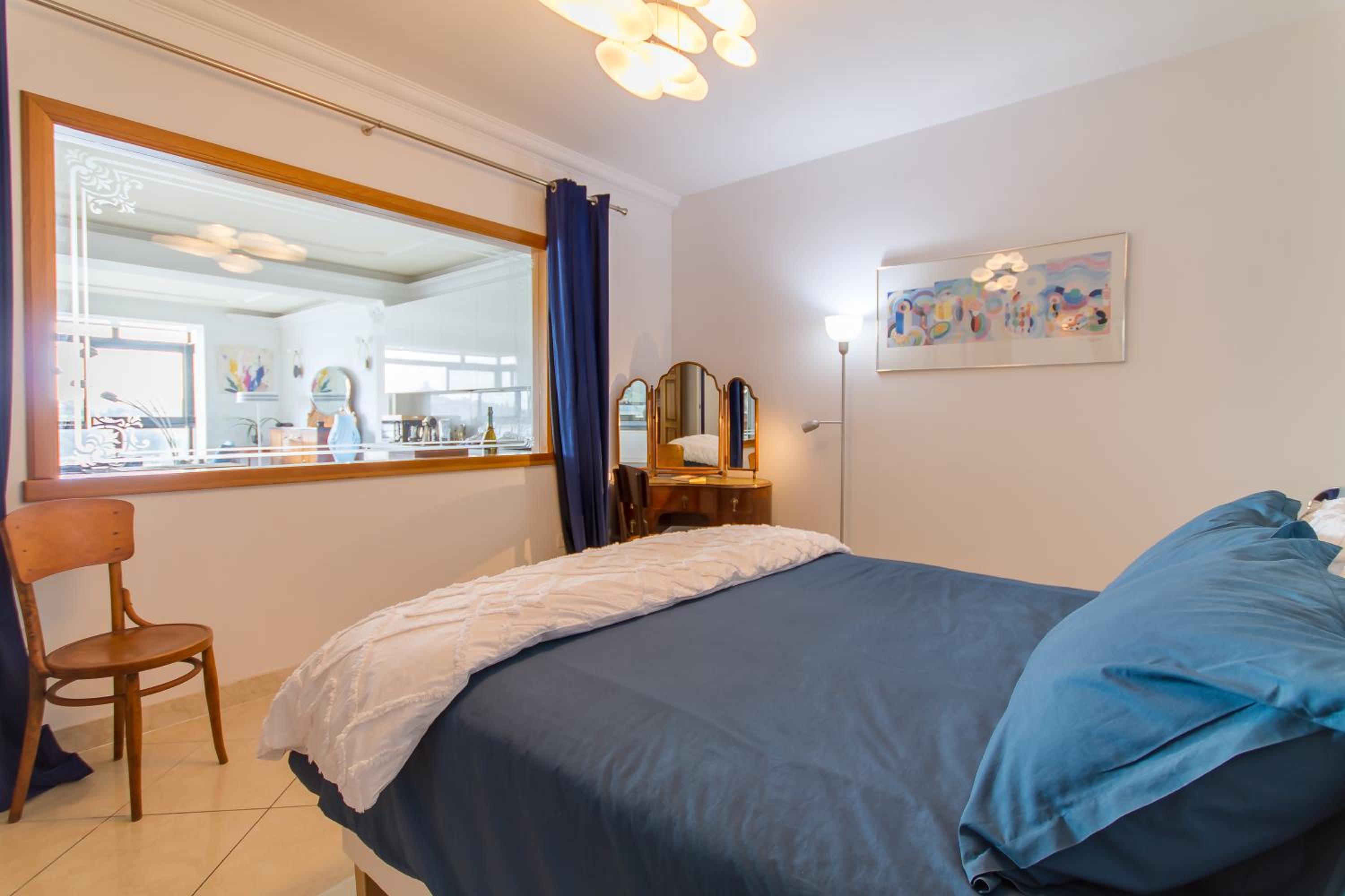 A Magnificent Sunny Seafront Apart Sliema - Happy Rentals view 4