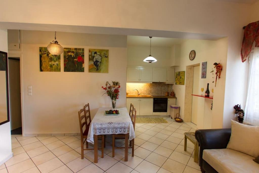 Kostas Apartment Amoudara