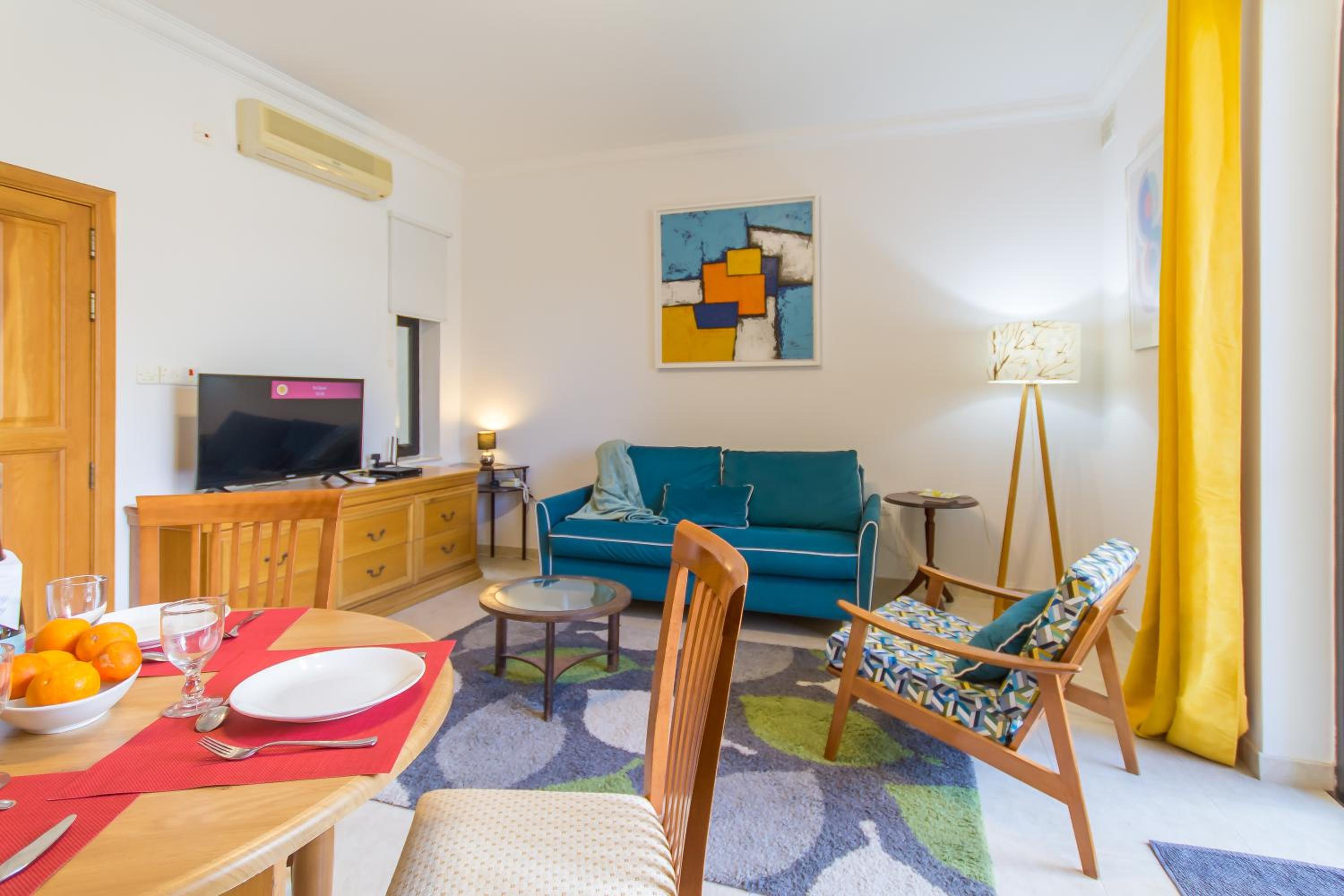 A Lovely Apart By The Sea Sliema - Happy Rentals view 4