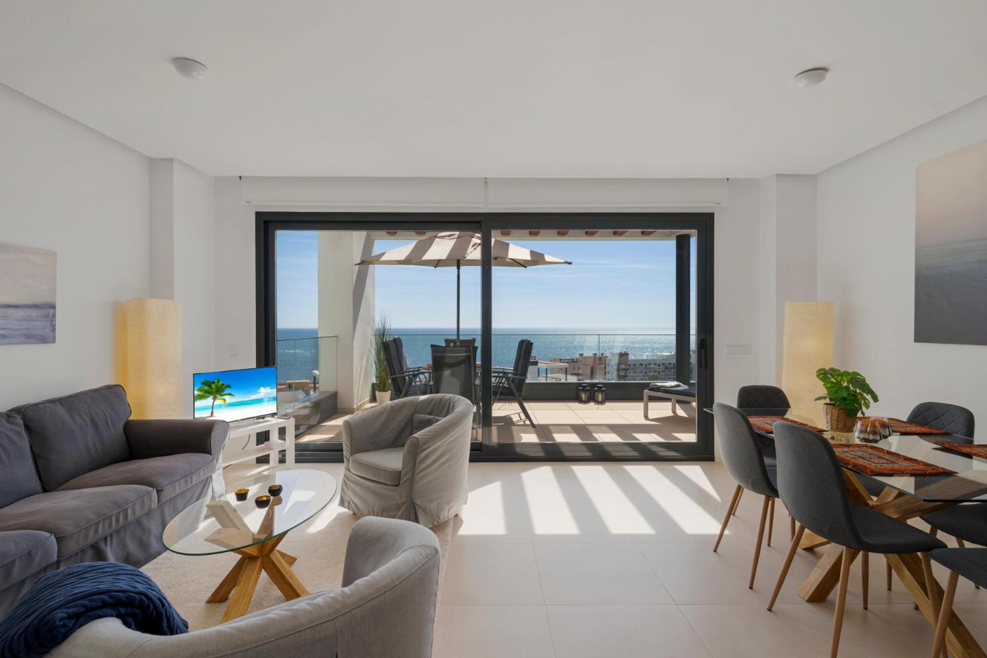 El Higueron apartment by Costarentals - Ref 66 view 4
