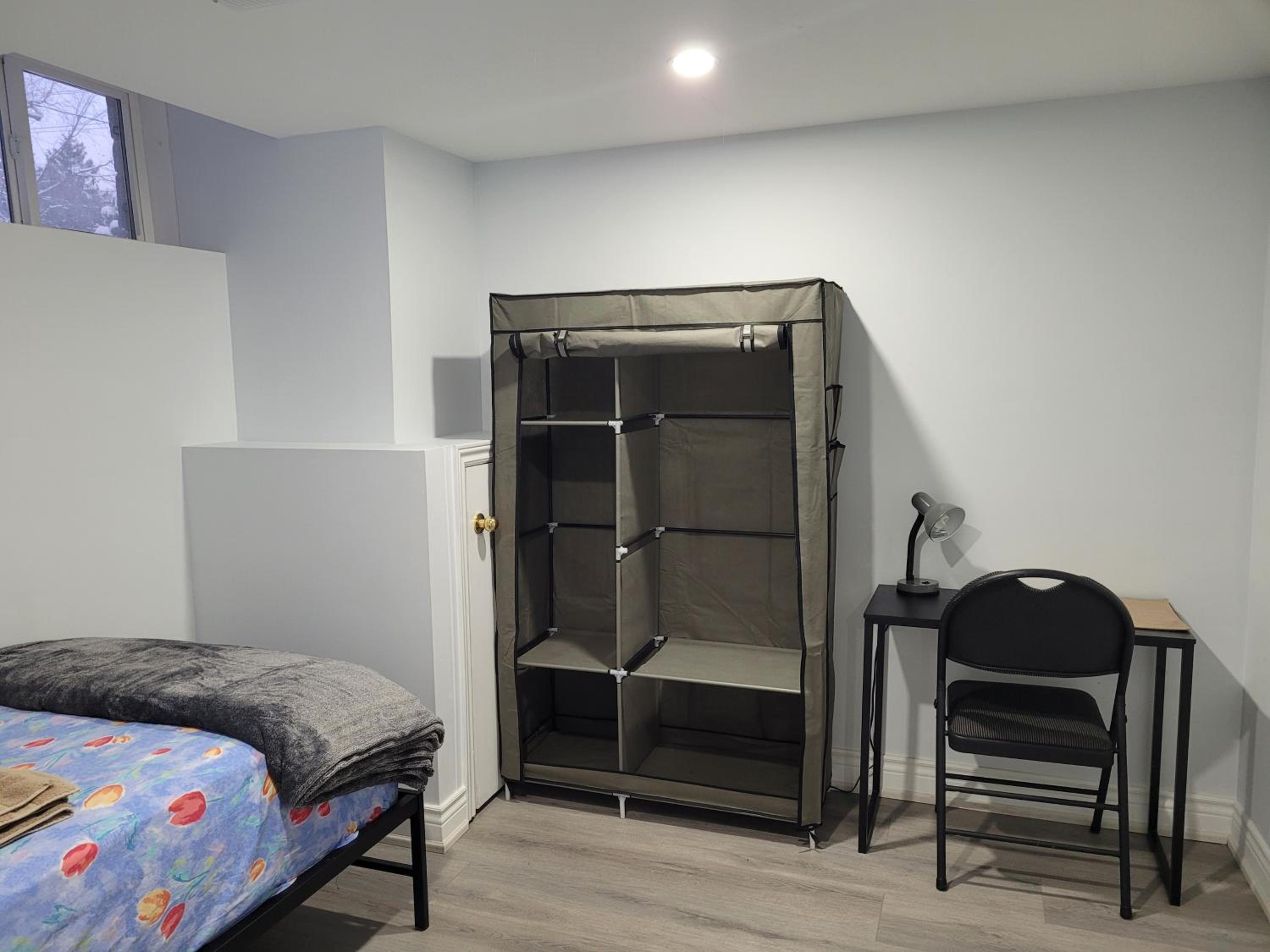 Cozy Room in a Quiet Neighbourhood