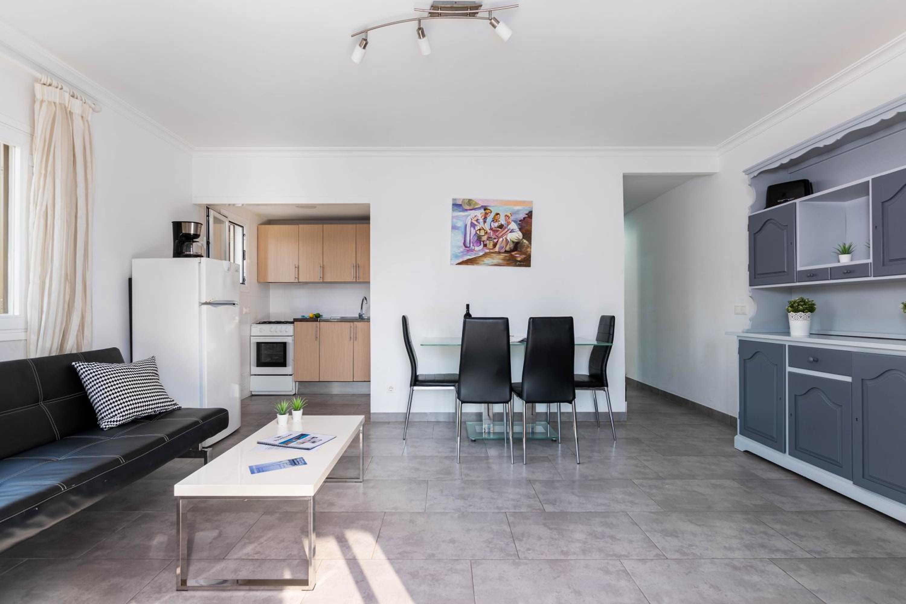 Acapulco Apartments