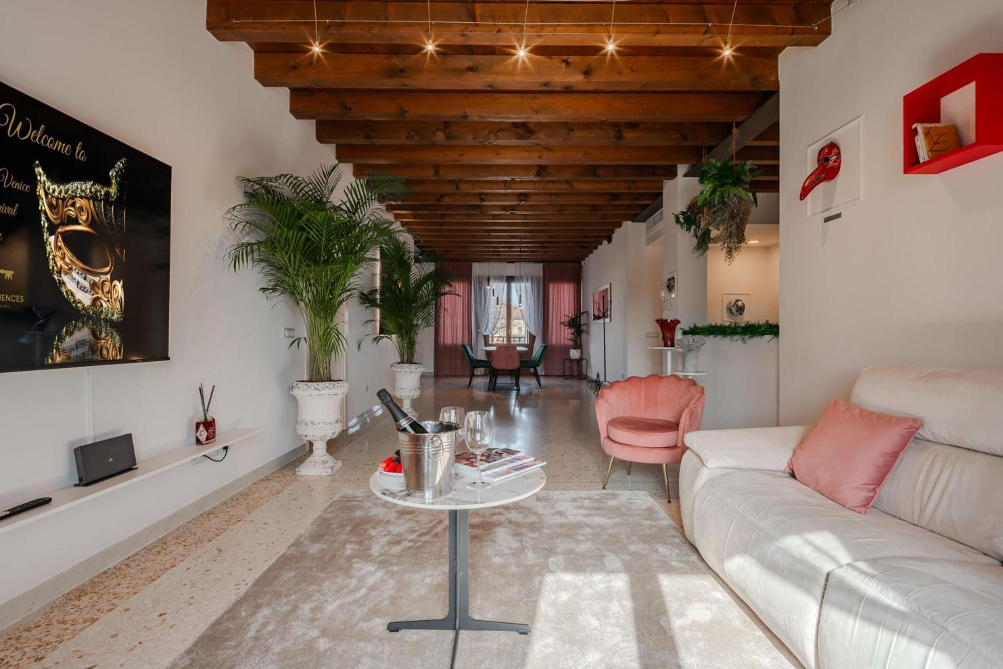 Villa Venice Carnival - Wellness