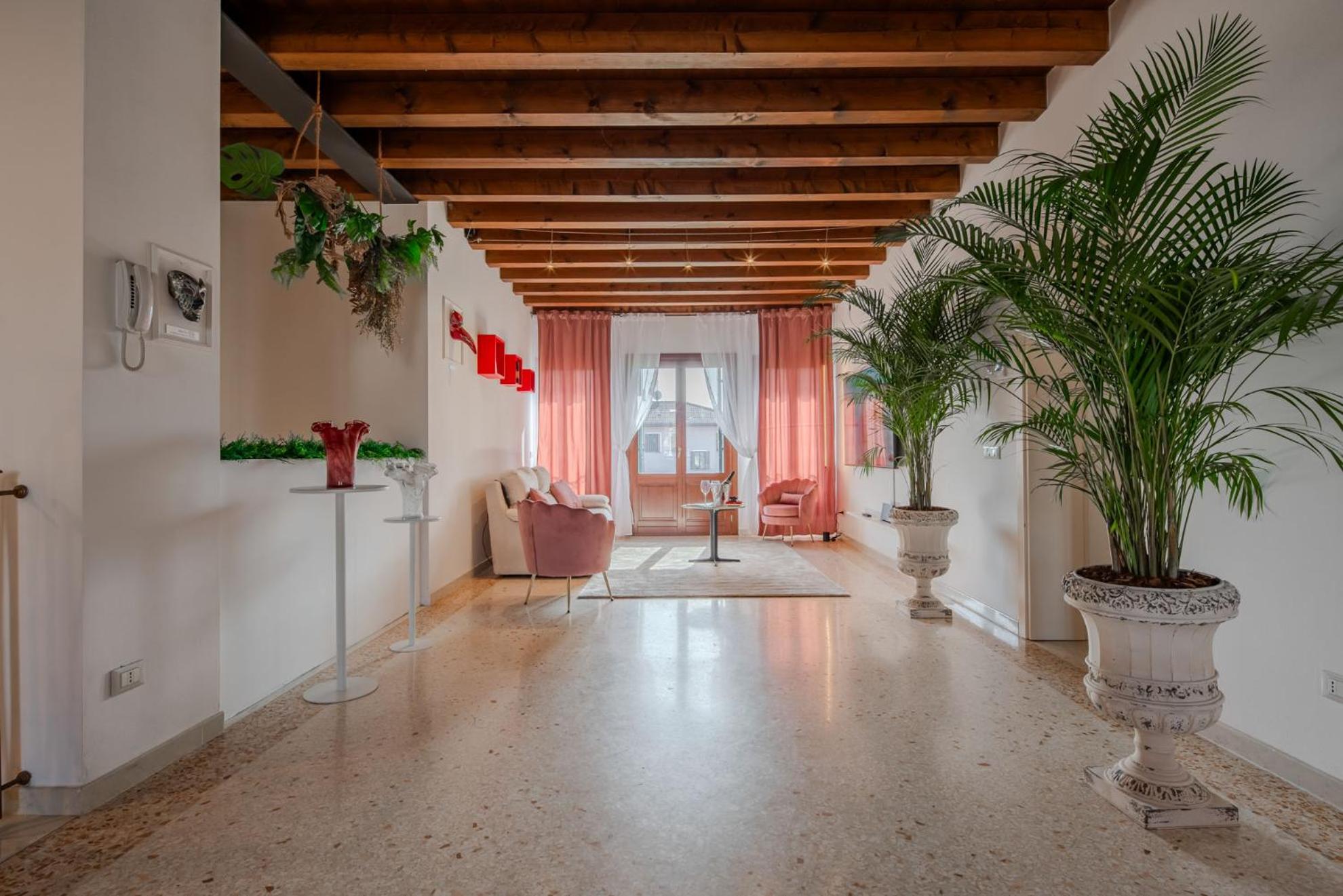 Villa Venice Carnival - Wellness