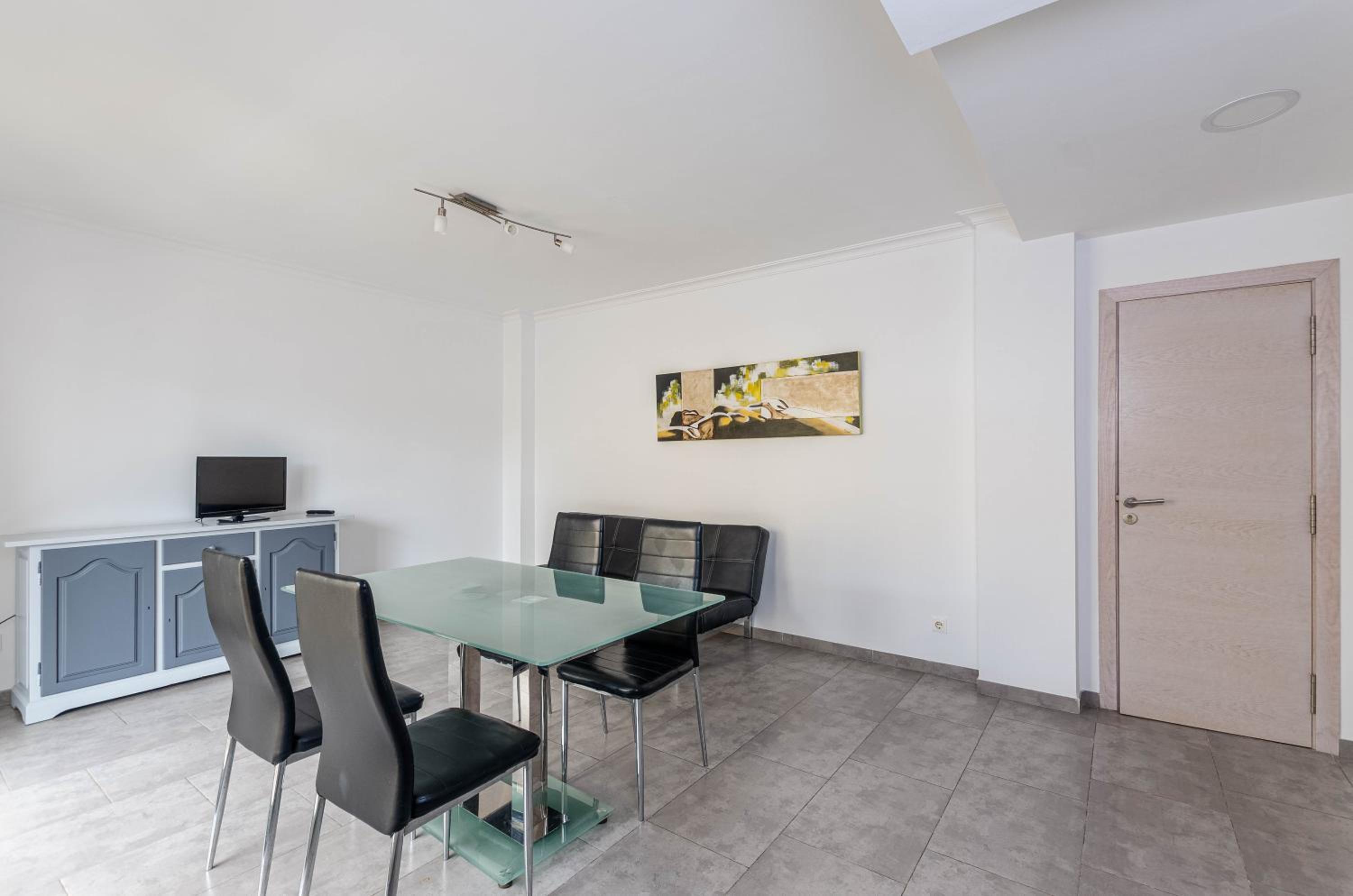 Acapulco Apartments