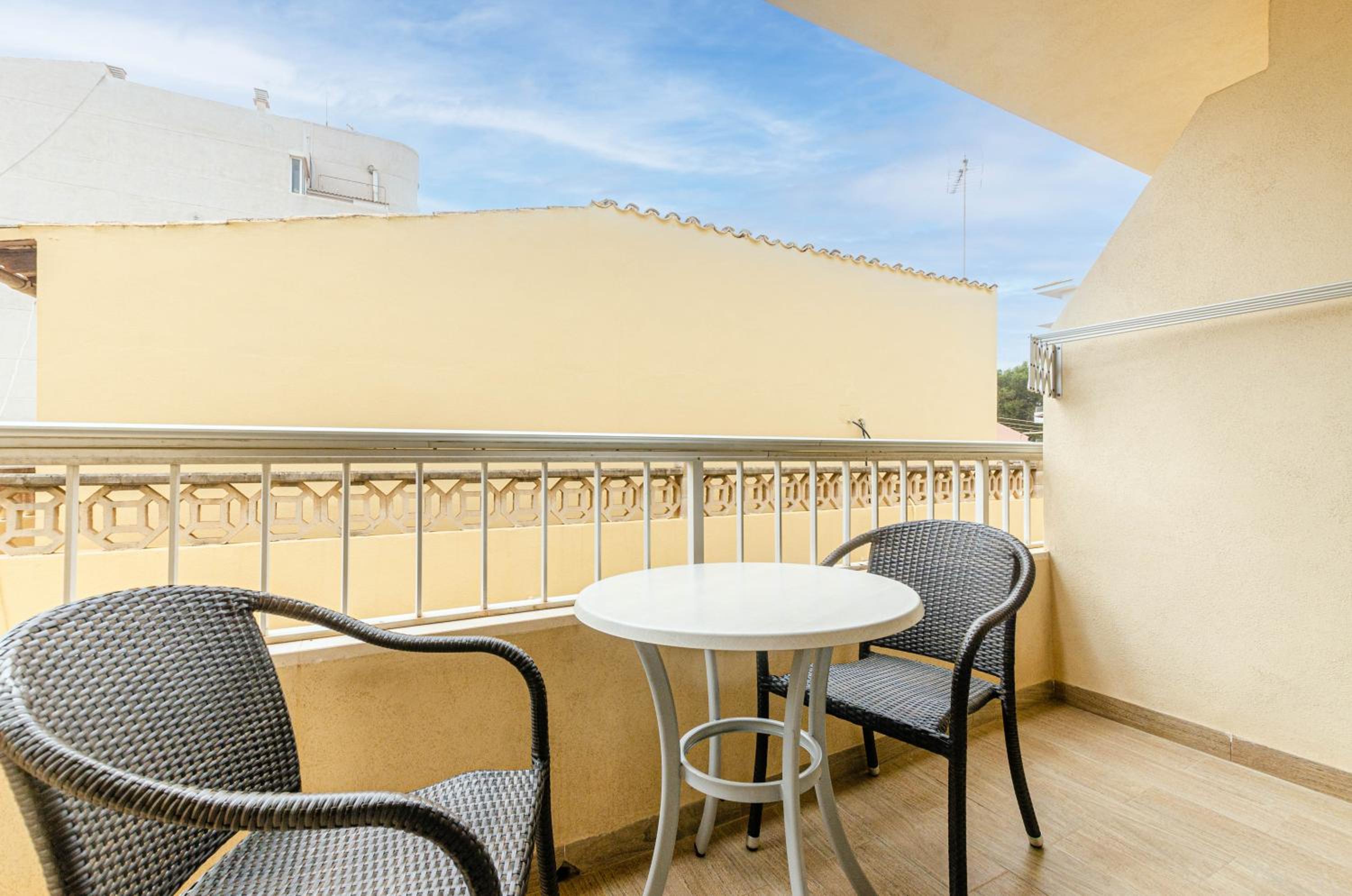 Acapulco Apartments