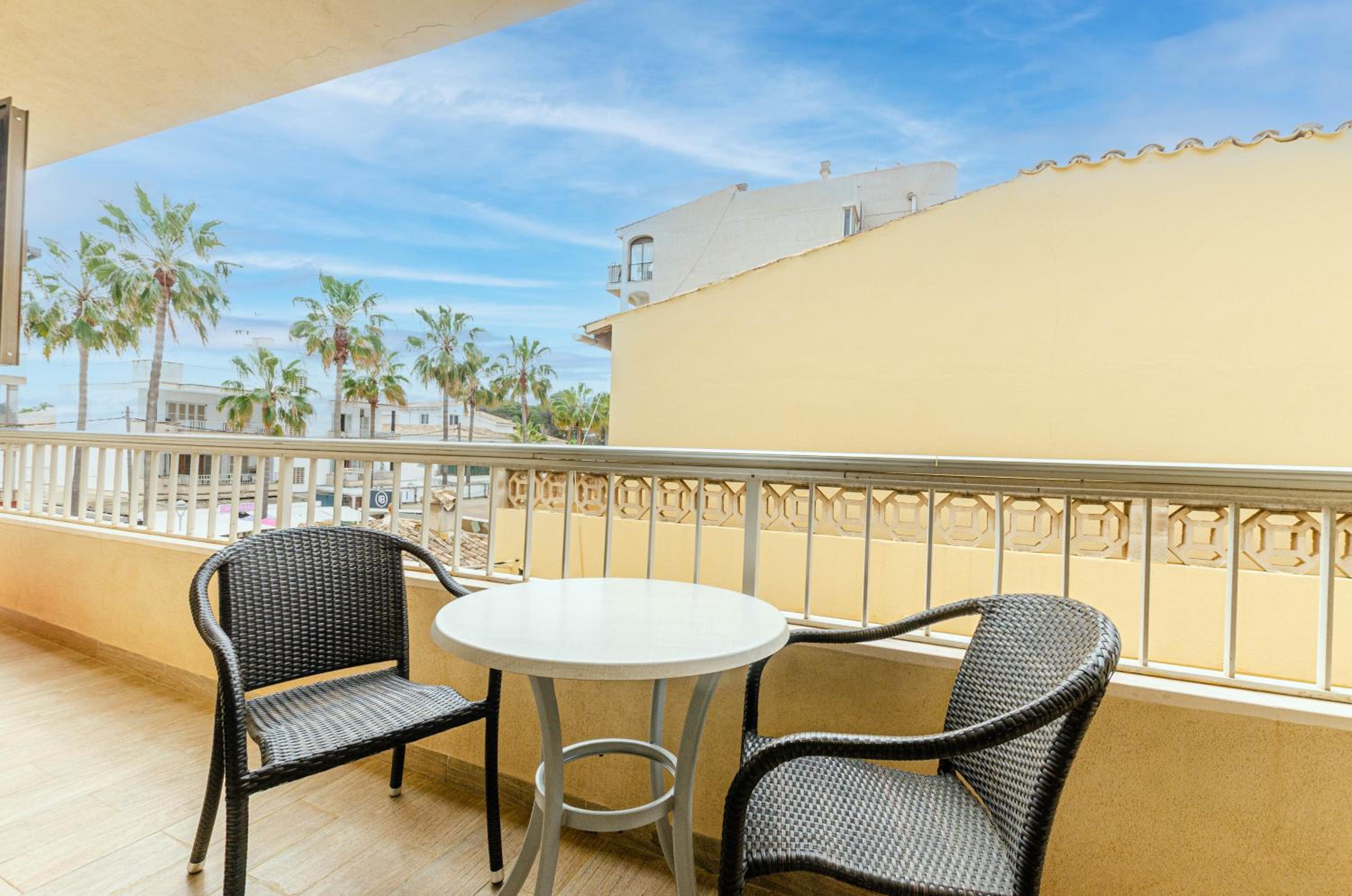 Acapulco Apartments