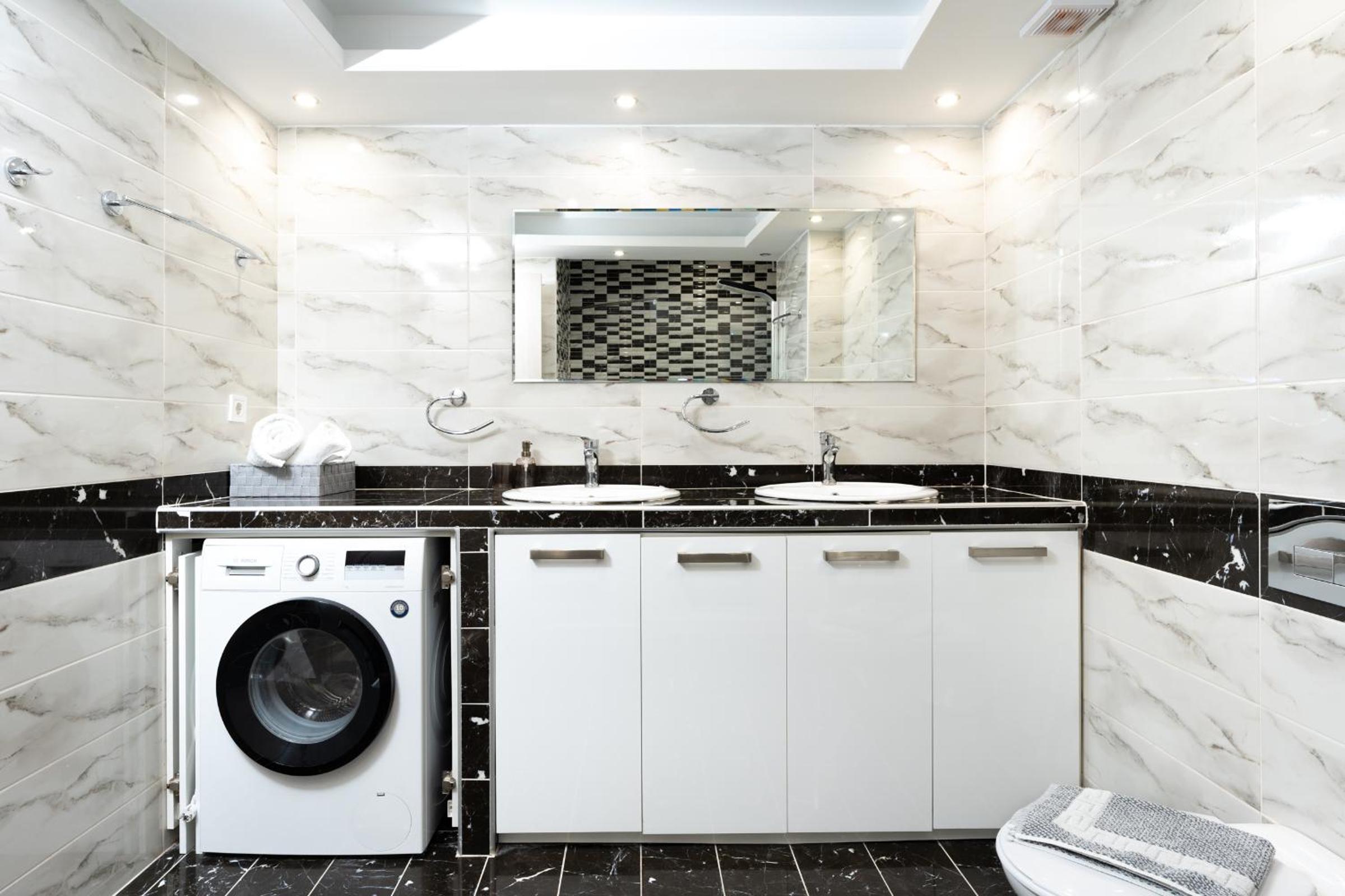 Crystal Haven Luxury Apartment by BiNoBi! view 4