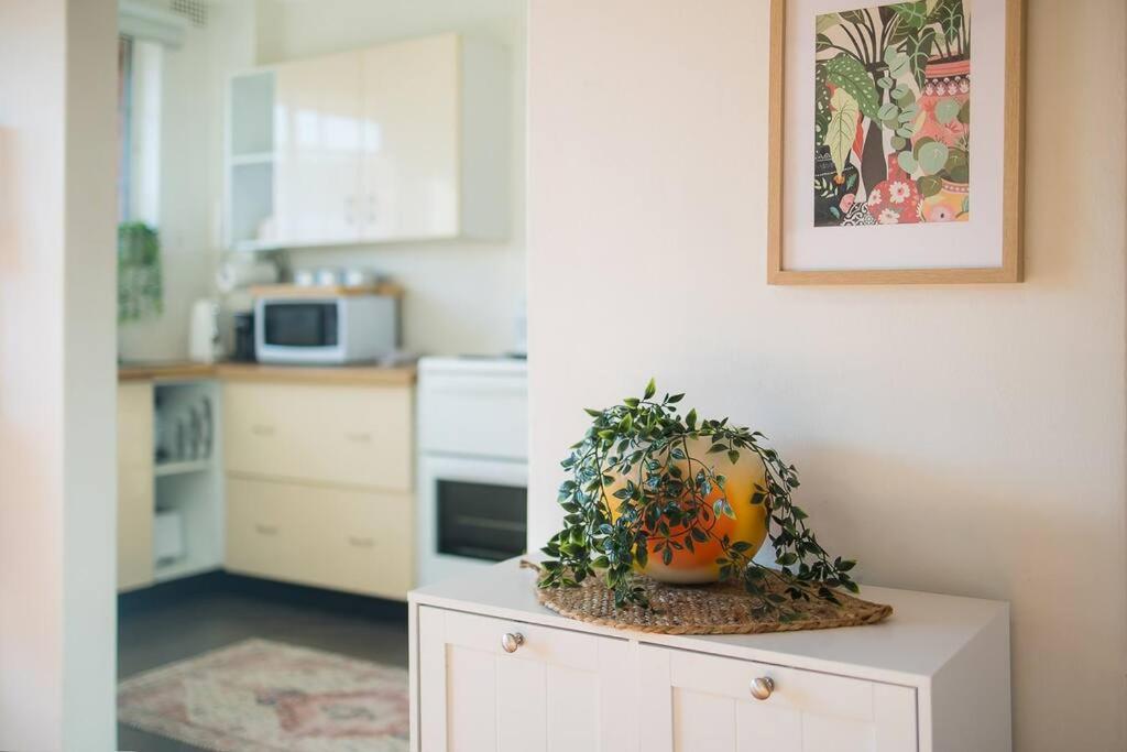 KozyGuru Harris Park 2Bed Apt Free Parking