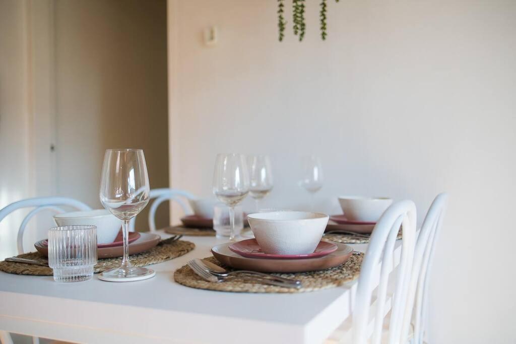 KozyGuru Harris Park 2Bed Apt Free Parking