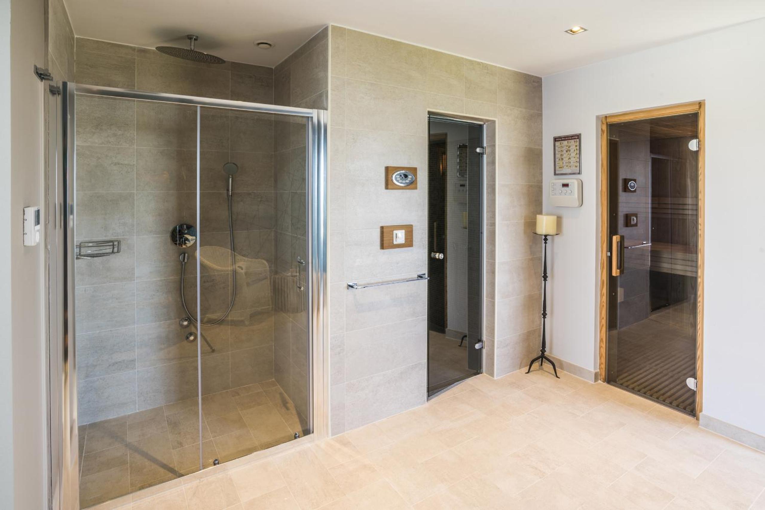 Residence Monte near Umag for 10 people with heated infinity pool, spa & play room view 5