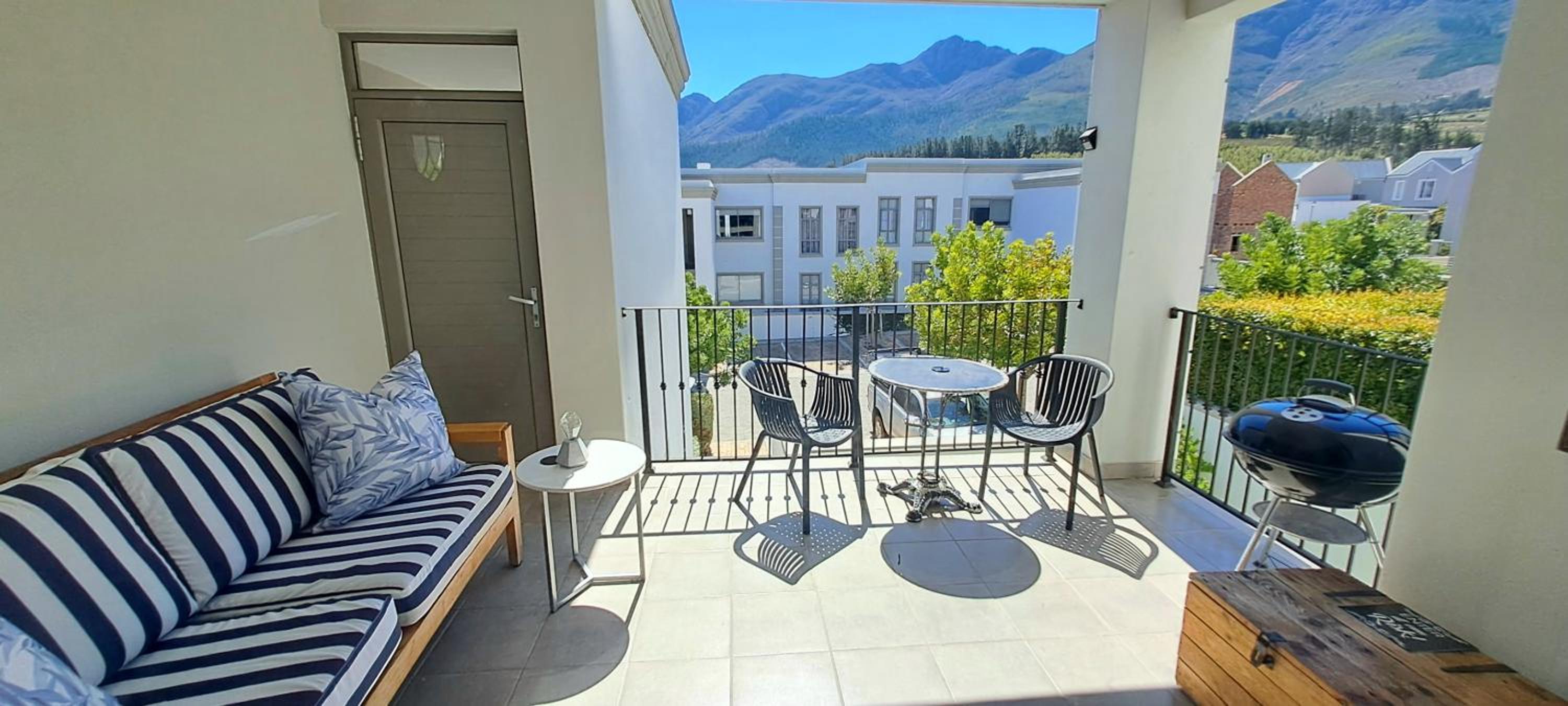 700m From Franschhoek Center view 5