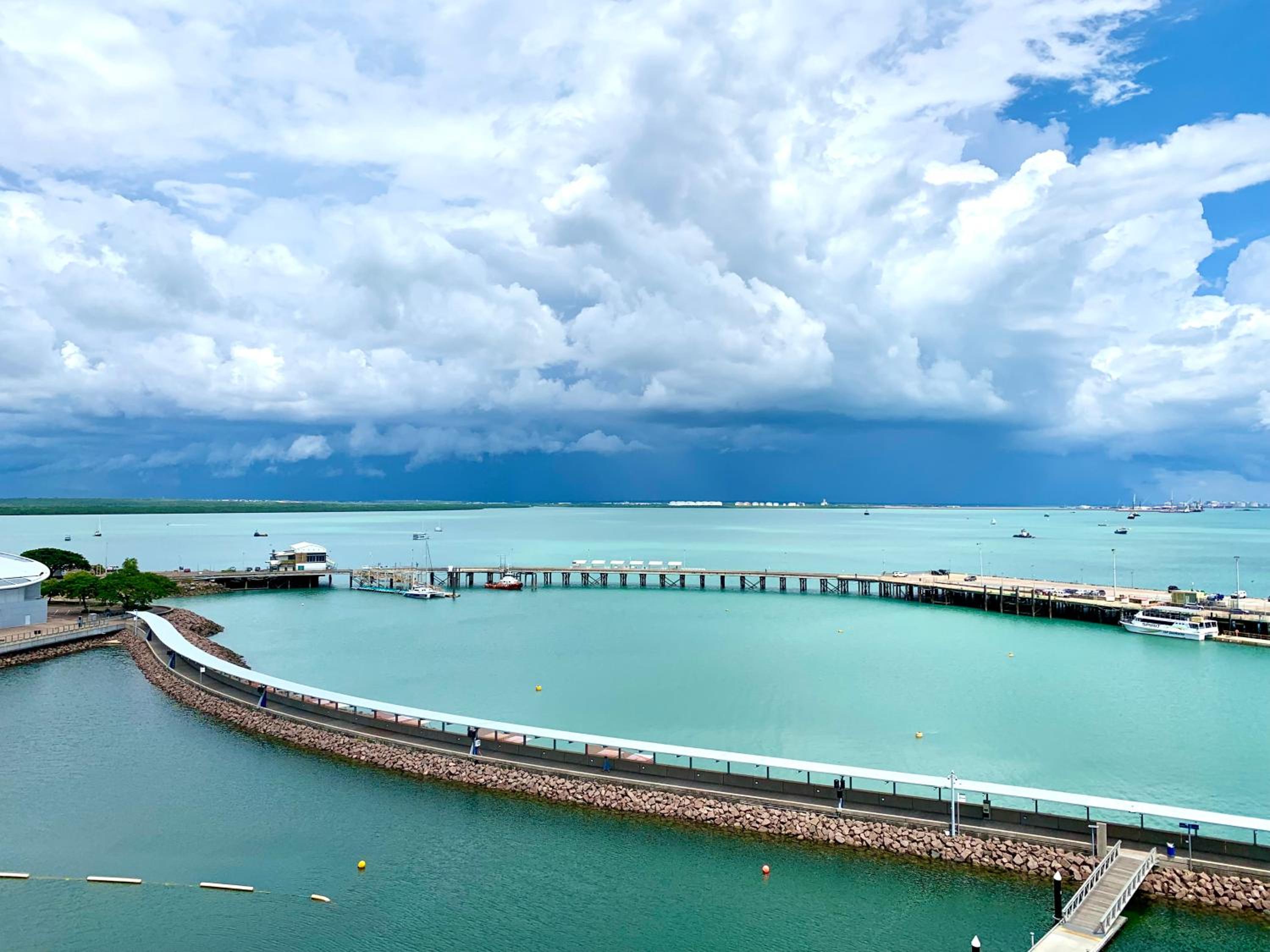 Serenity Blue Waters - 3 bedrooms on 8th floor at Darwin Waterfront