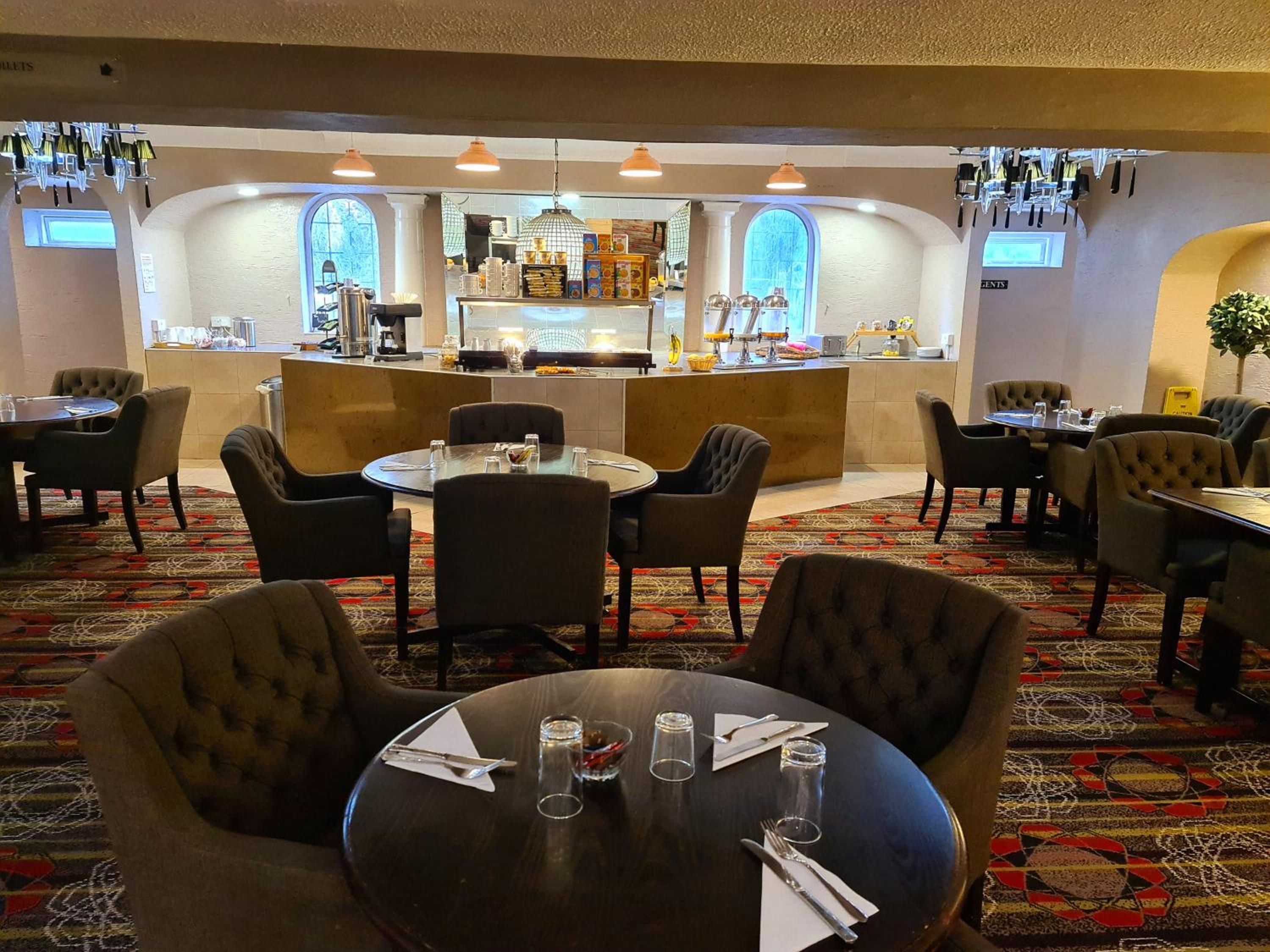 Walsall Vacations - Barons Court Hotel Walsall - Property Image 3
