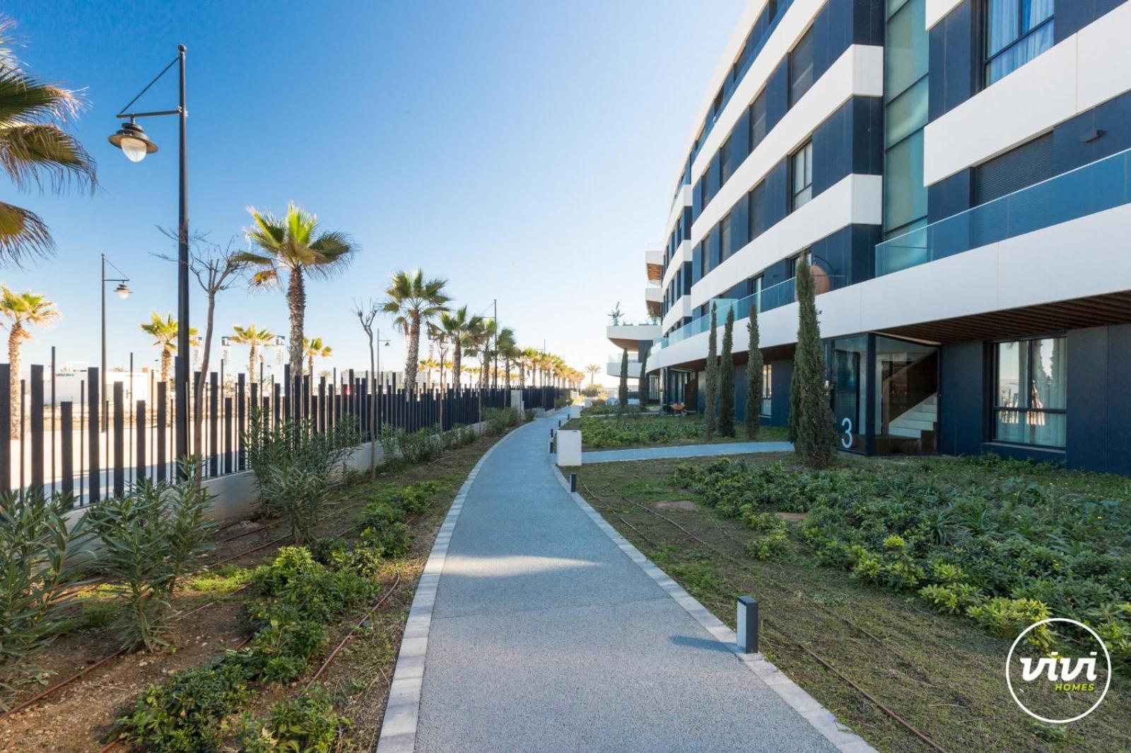 ViVi Homes - Bambu Pool, Gym, Sauna & Beach
