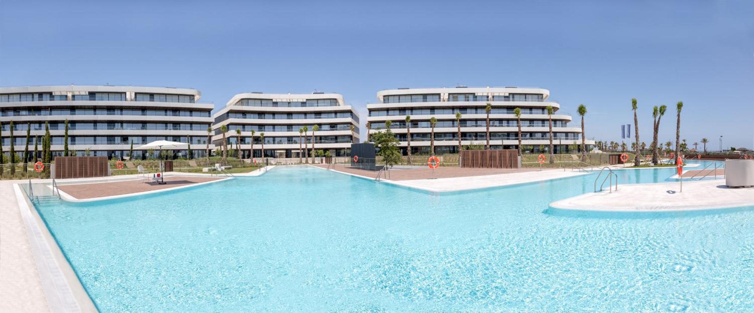 ViVi Homes - Dali Pool, Sauna, Gym & Sea View