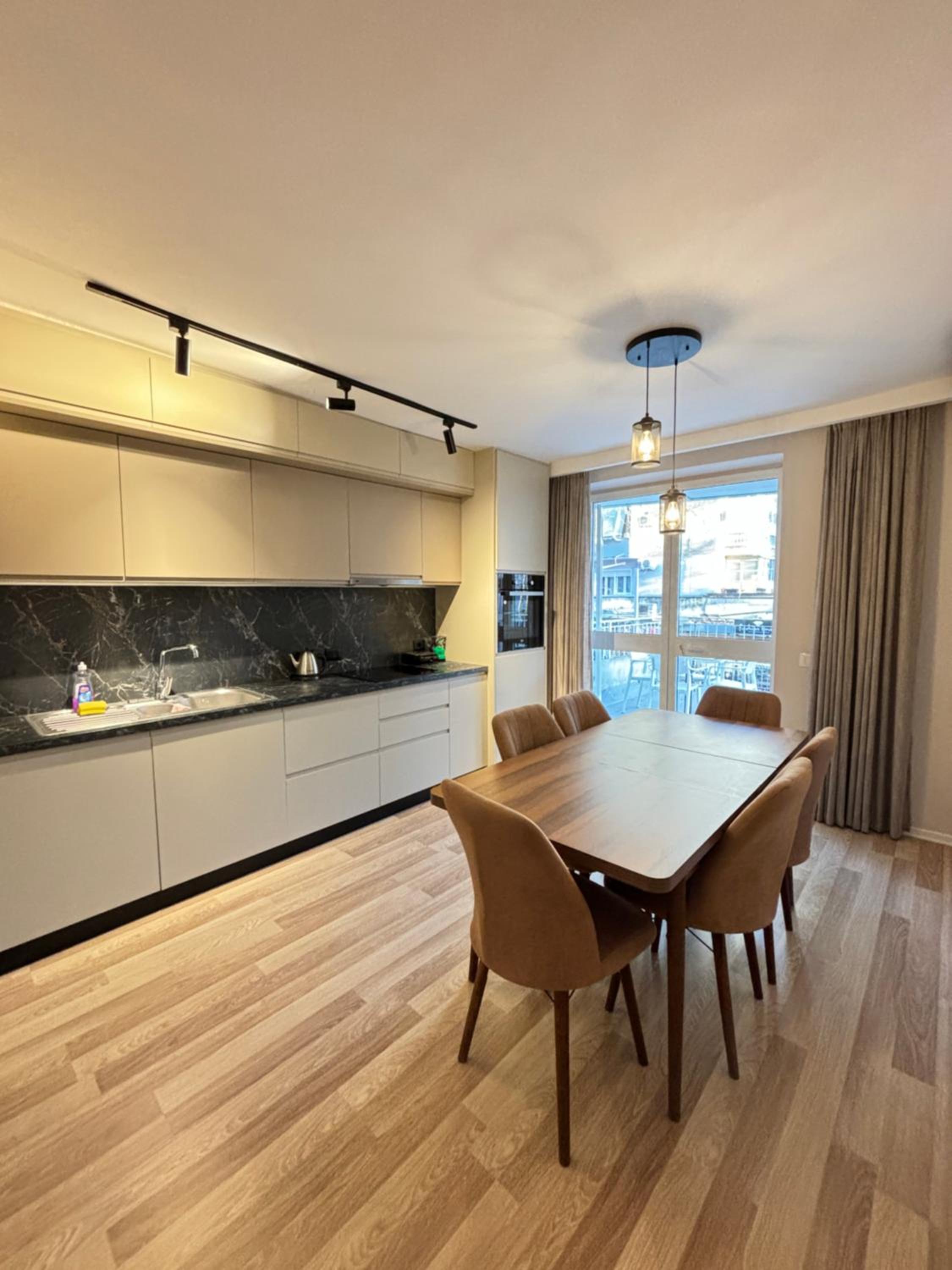 Spacious Fancy Apartment
