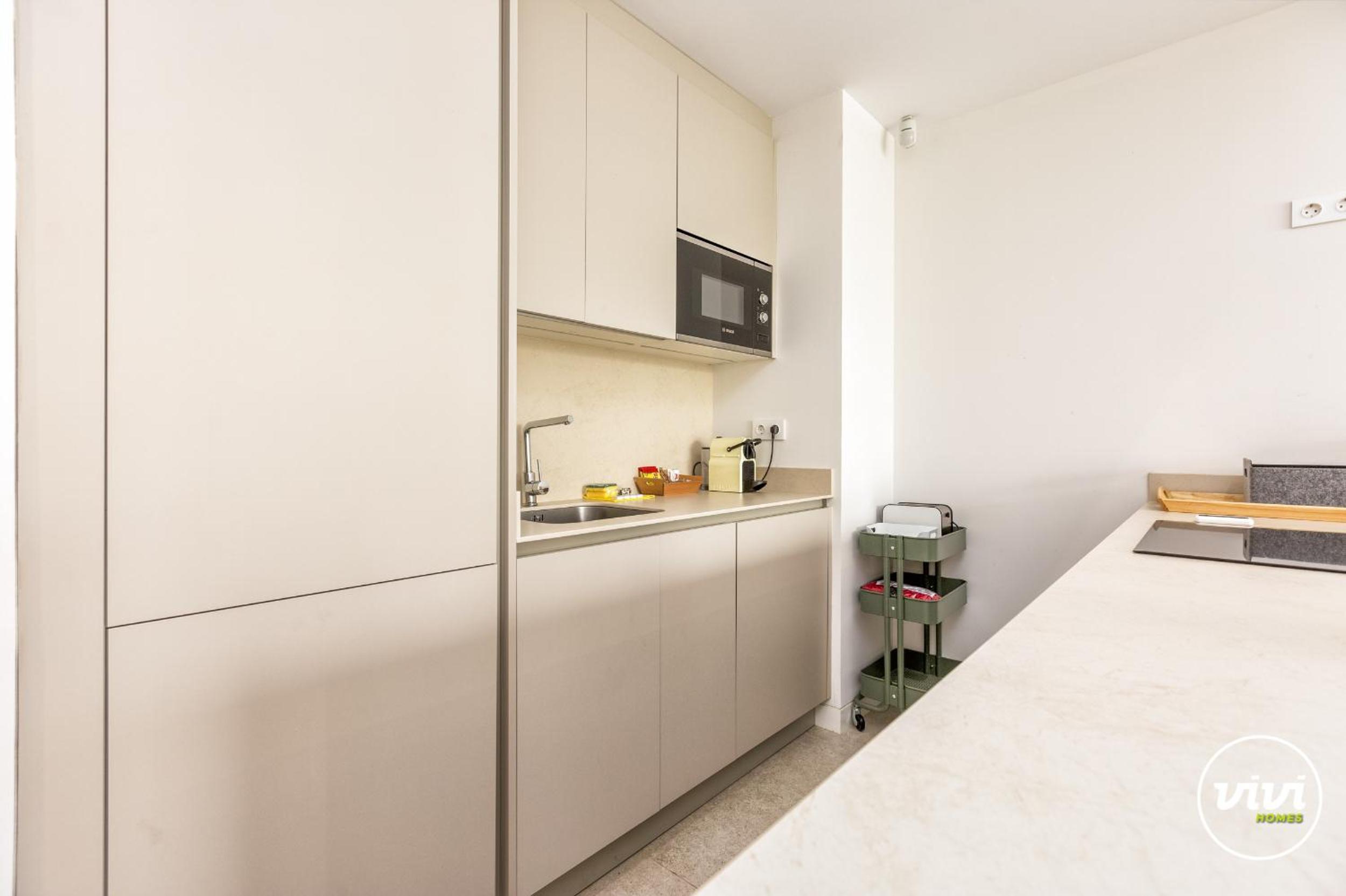 ViVi Homes - Galatea Pool, Gym, Sauna & Beach