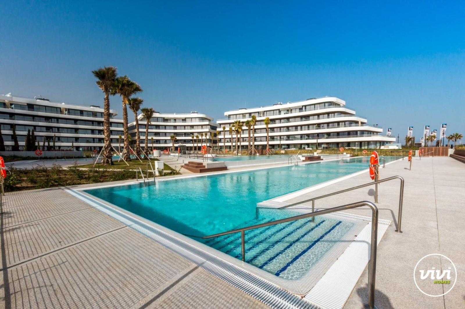ViVi Homes - Galatea Pool, Gym, Sauna & Beach