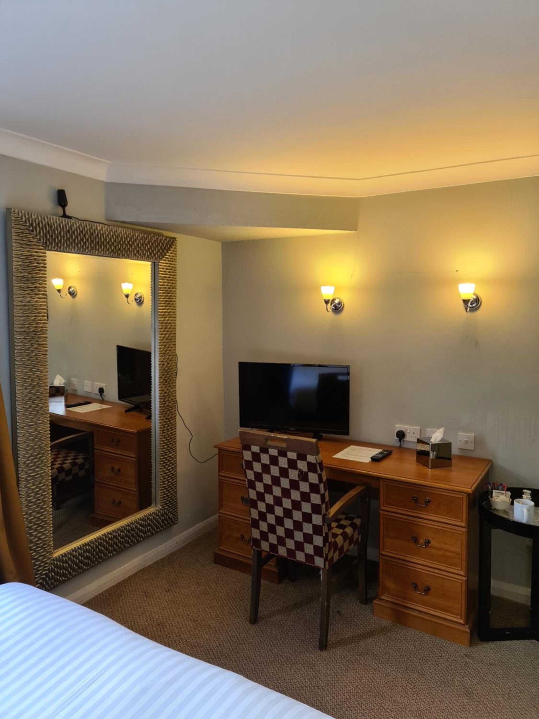Walsall Vacations - Barons Court Hotel Walsall - Property Image 16