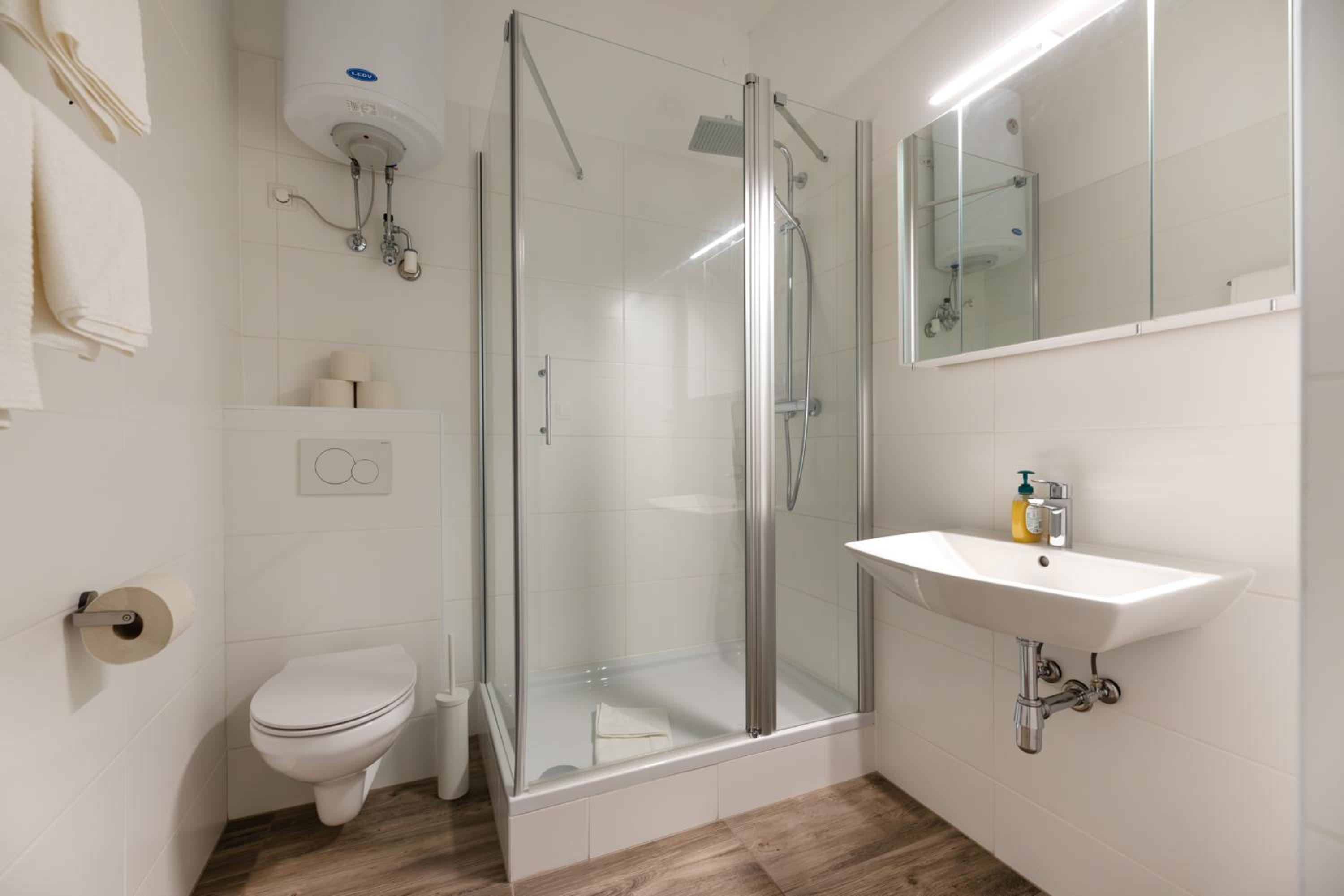 Studio Apartment near University