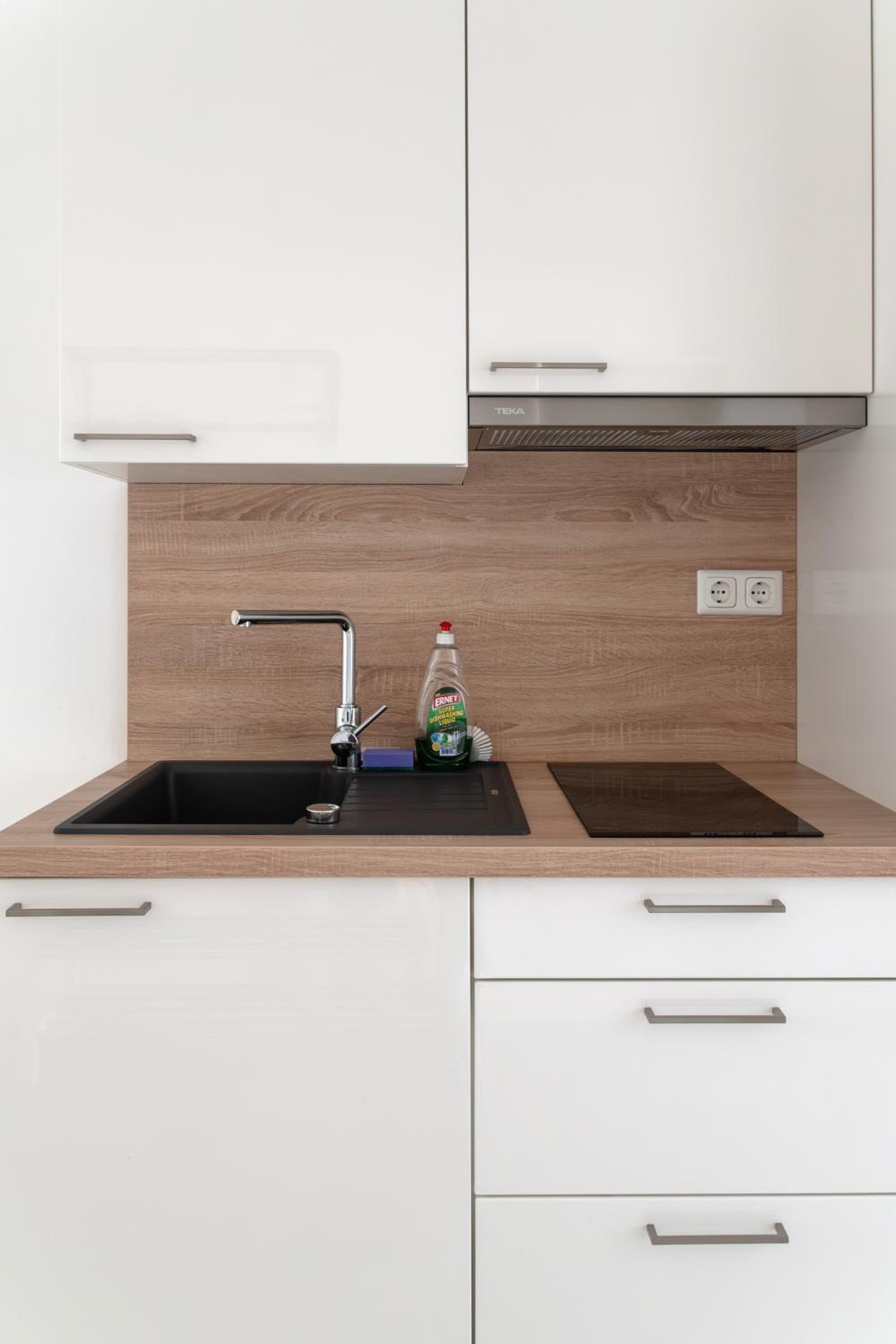 Studio Apartment near University
