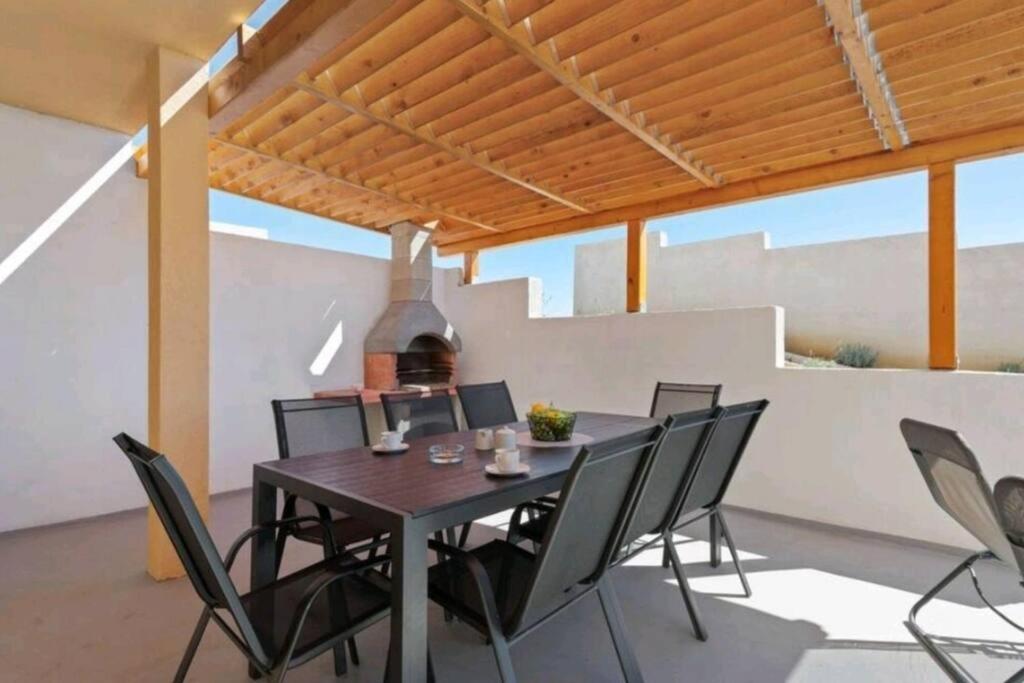 HOLIDAY HOME LUANA view 2